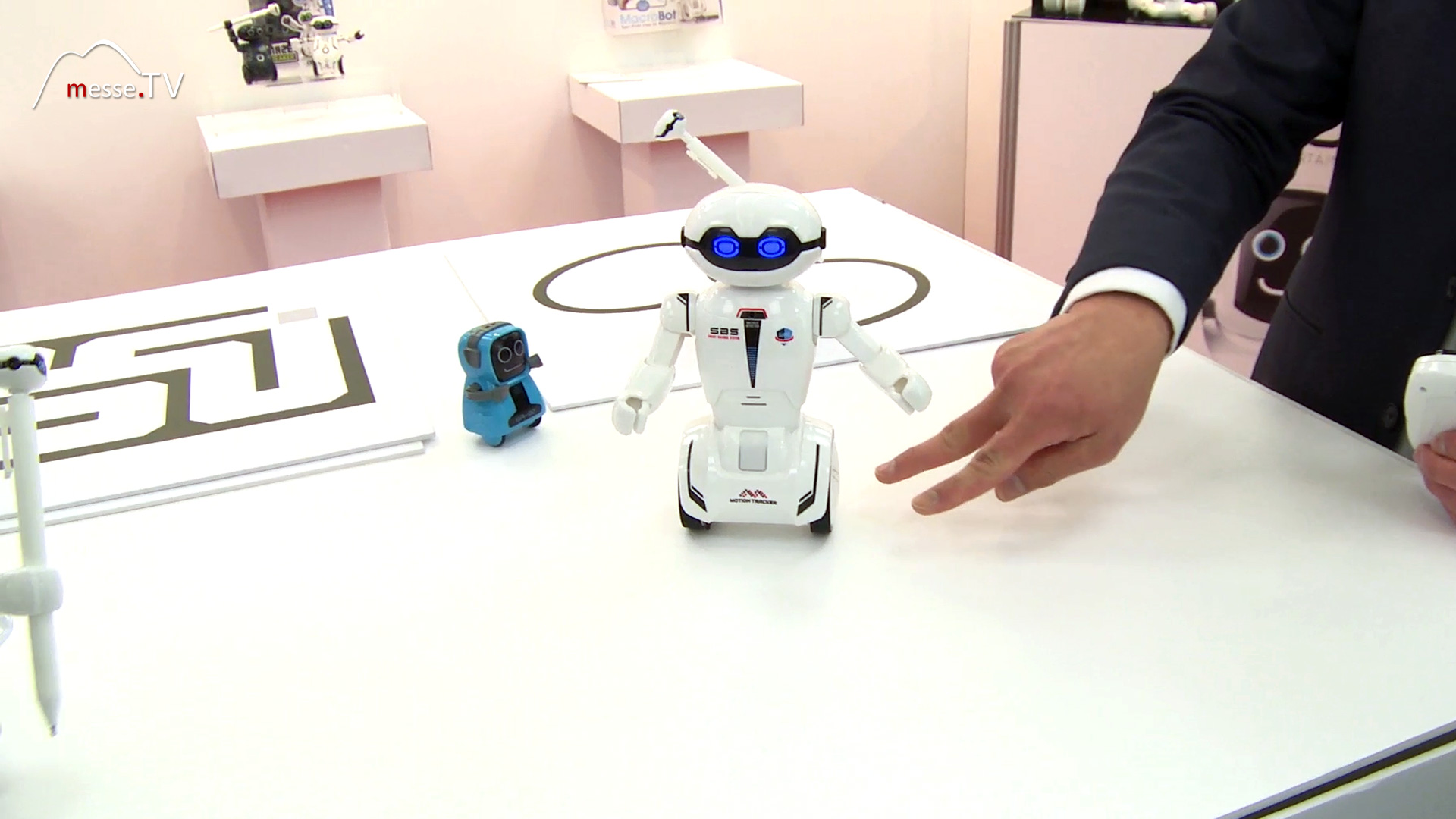 Programmable Robot MacroBot Silverlit Spielwarenmesse
