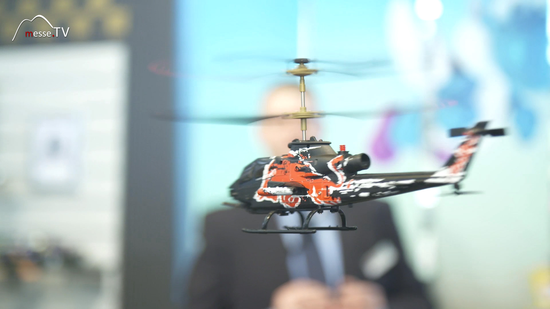 Hubschrauber ferngesteuert CarreraRC Messeneuheit Spielwarenmesse