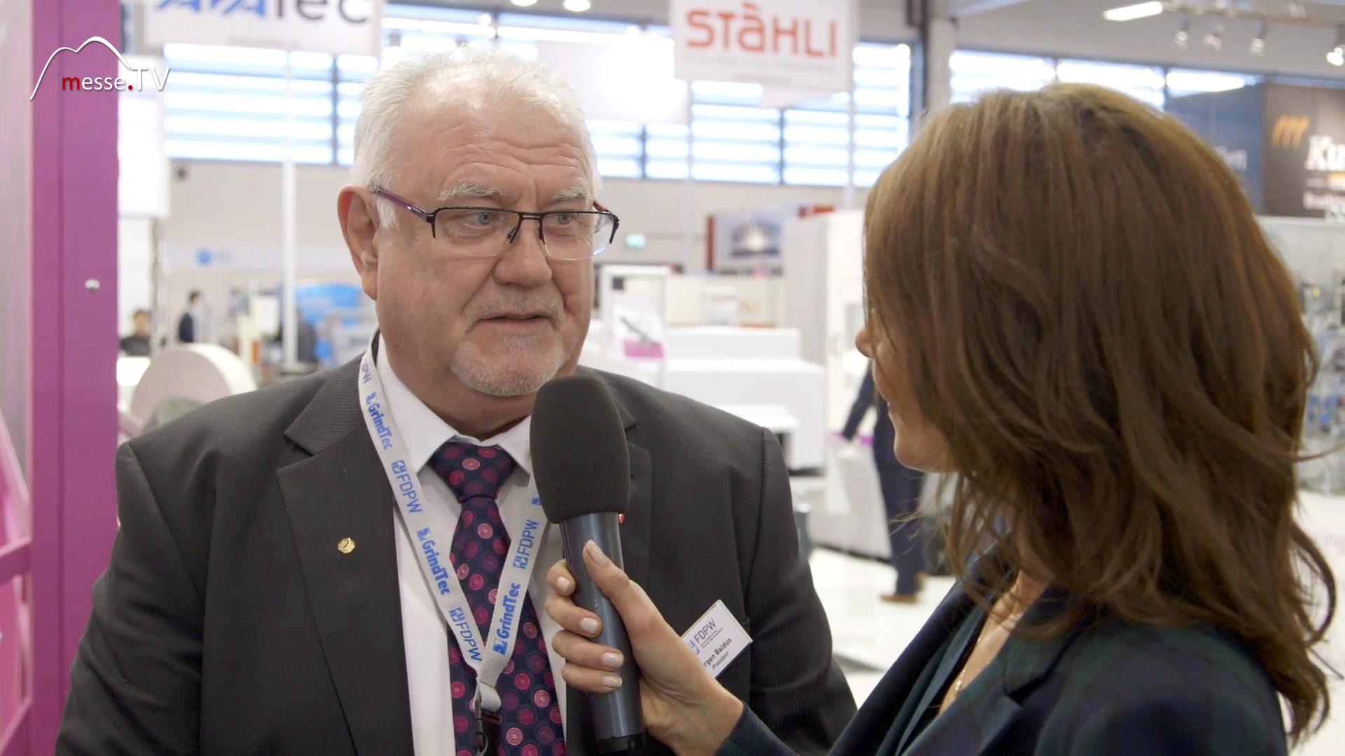 Jürgen Baldus Präsident FDPW im Gespräch mit Moderatorin Simone Dericks GrindTec 2016 Messe Augsburg