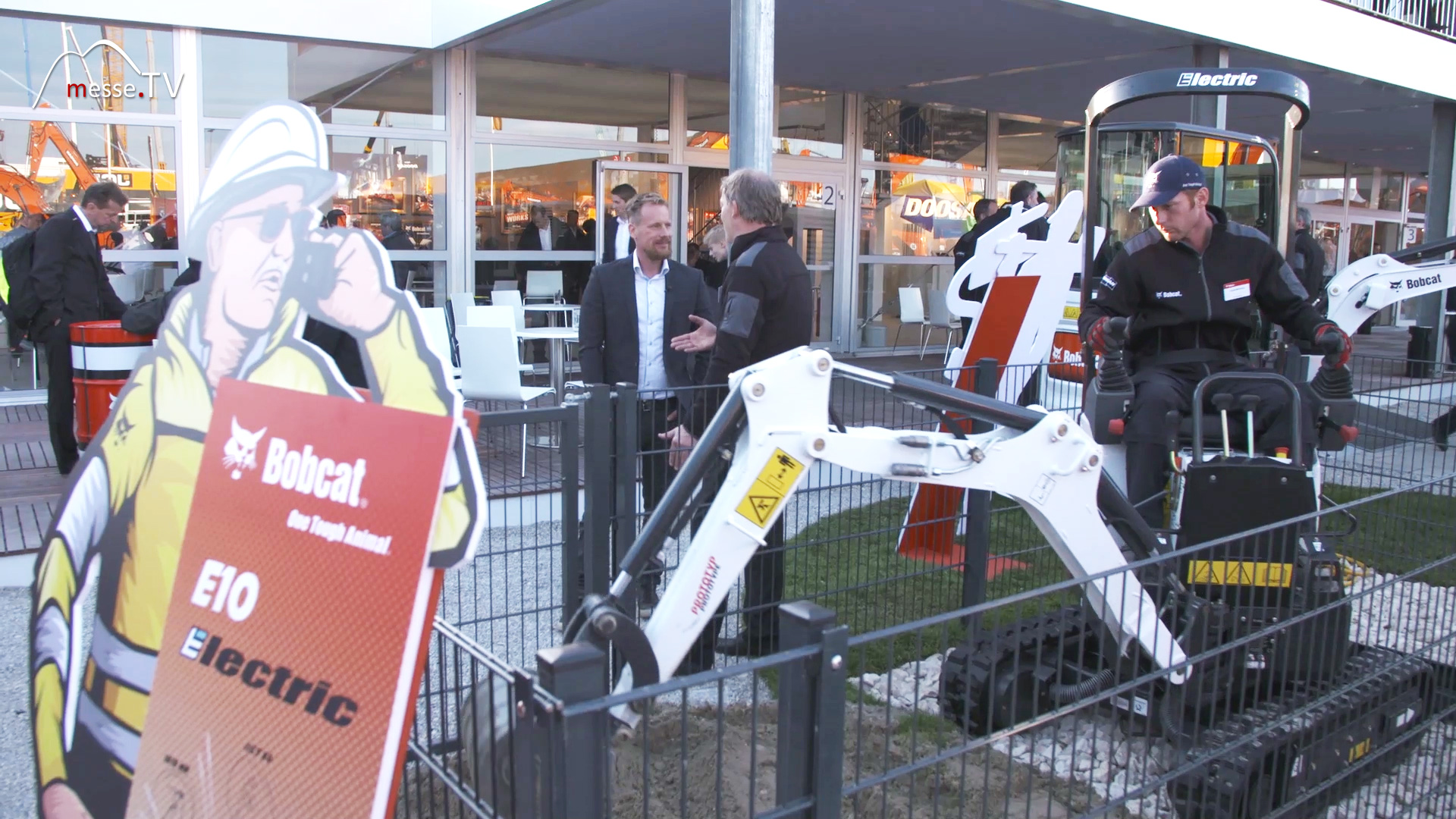 Bobcat Kompaktbagger mit Elektroantrieb bauma Baustellen Elektrofahrzeug Messe München