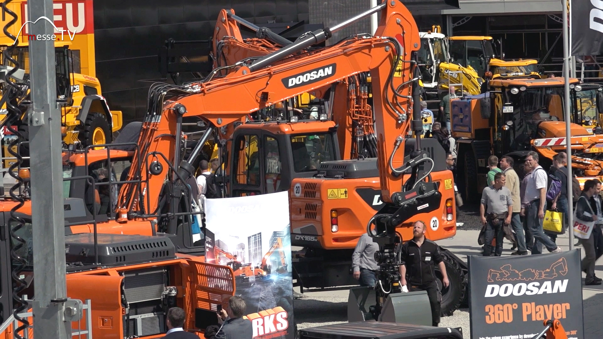 Doosan Baumaschinen bauma München Messeauftritt Außenbereich