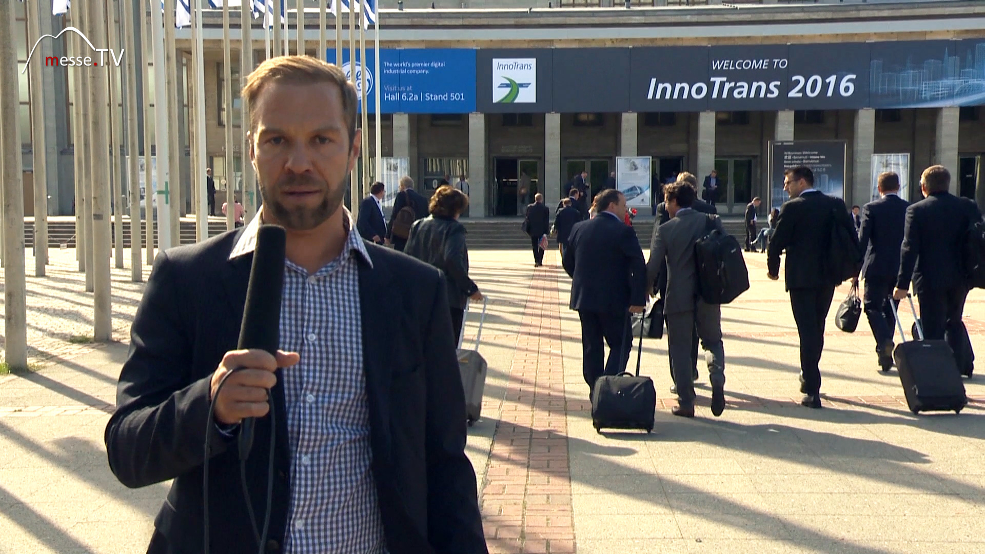 MesseTV Moderator Juergen Groh innotrans Messe Berlin