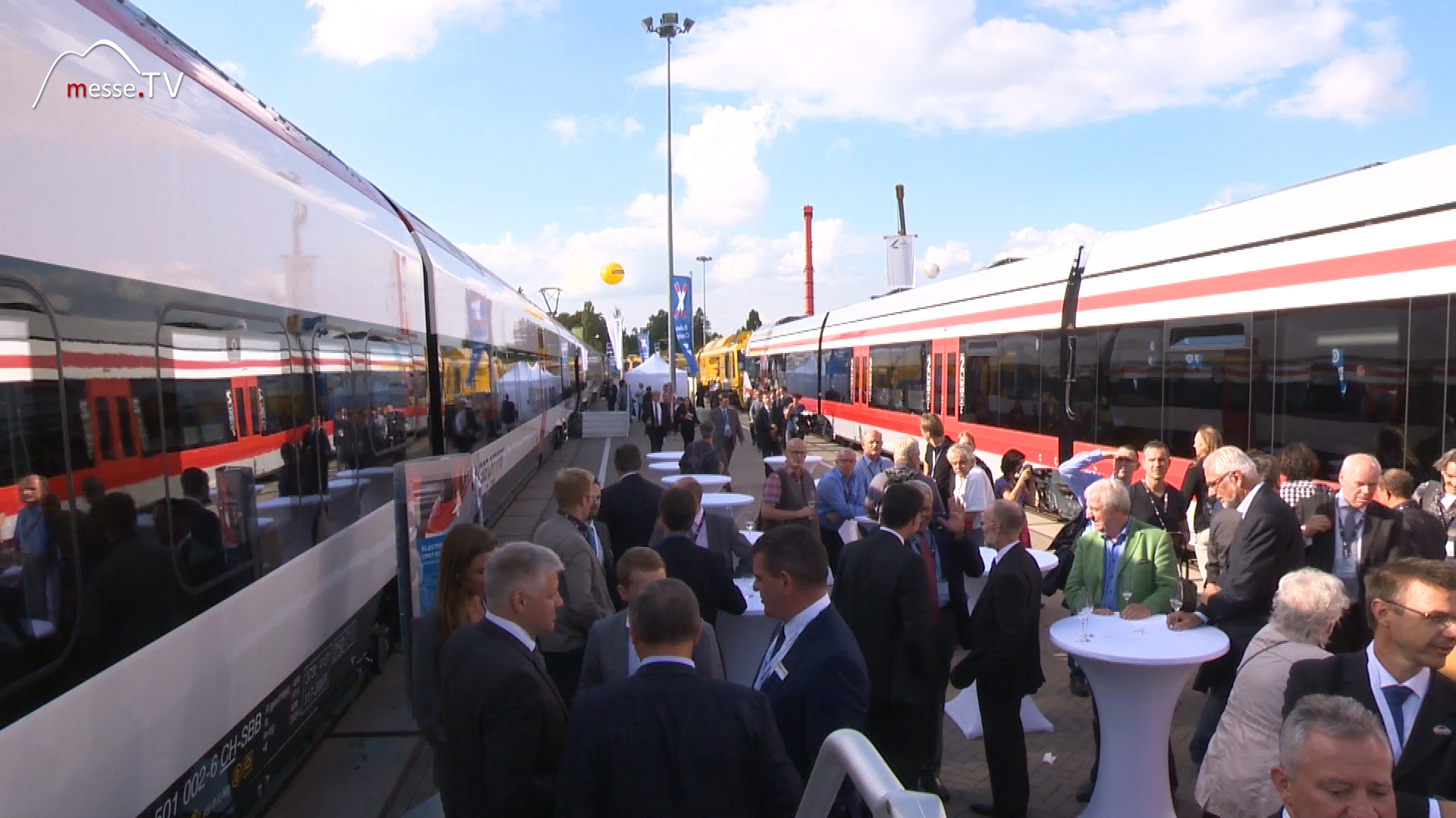 Messeauftritt Stadler Züge Besonderheit des Hochgeschwindigkeitszug EC250 innotrans Berlin