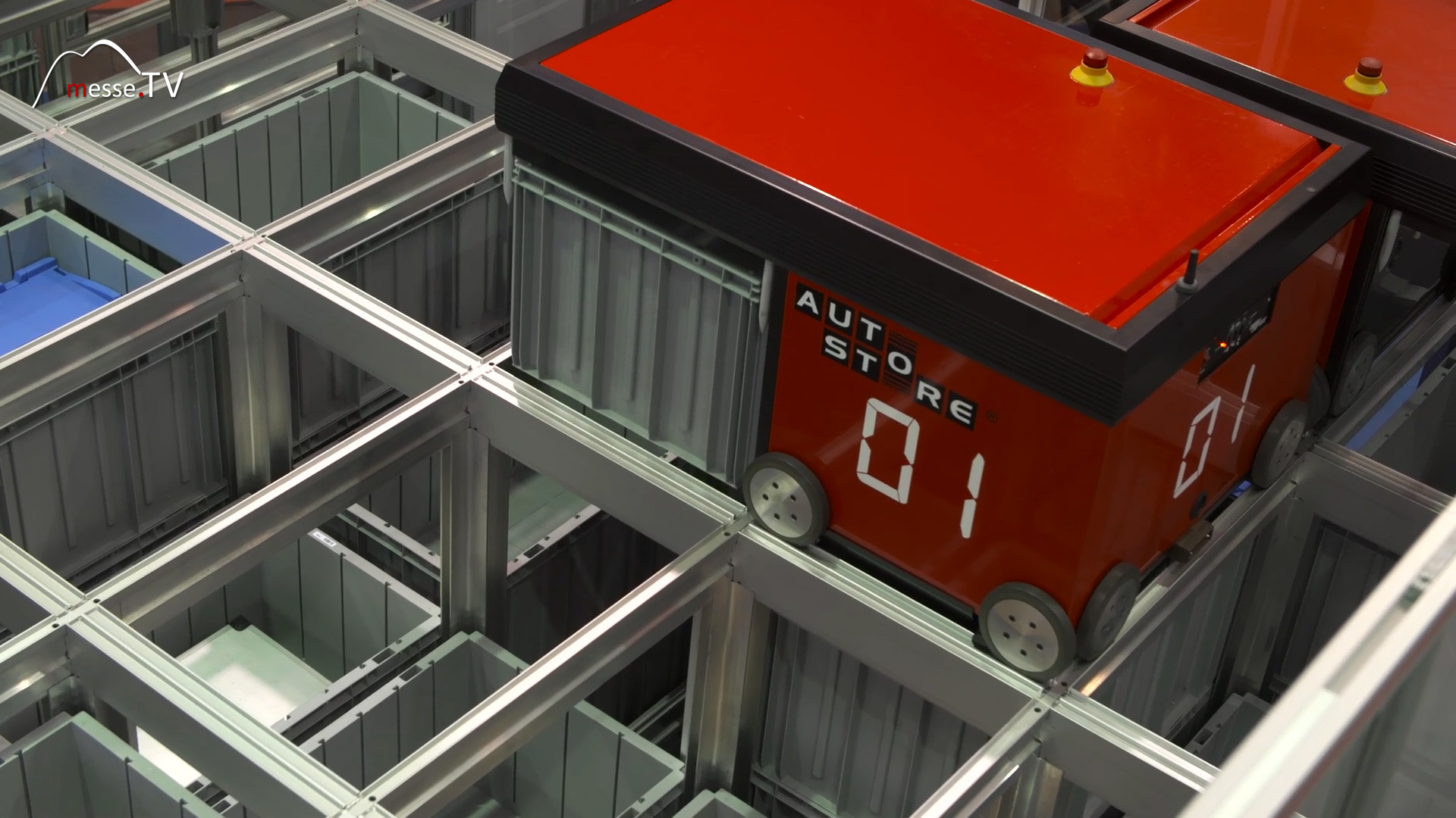 Automatisiertes Kleinteilelager Roboter bringt Ware AM Automation