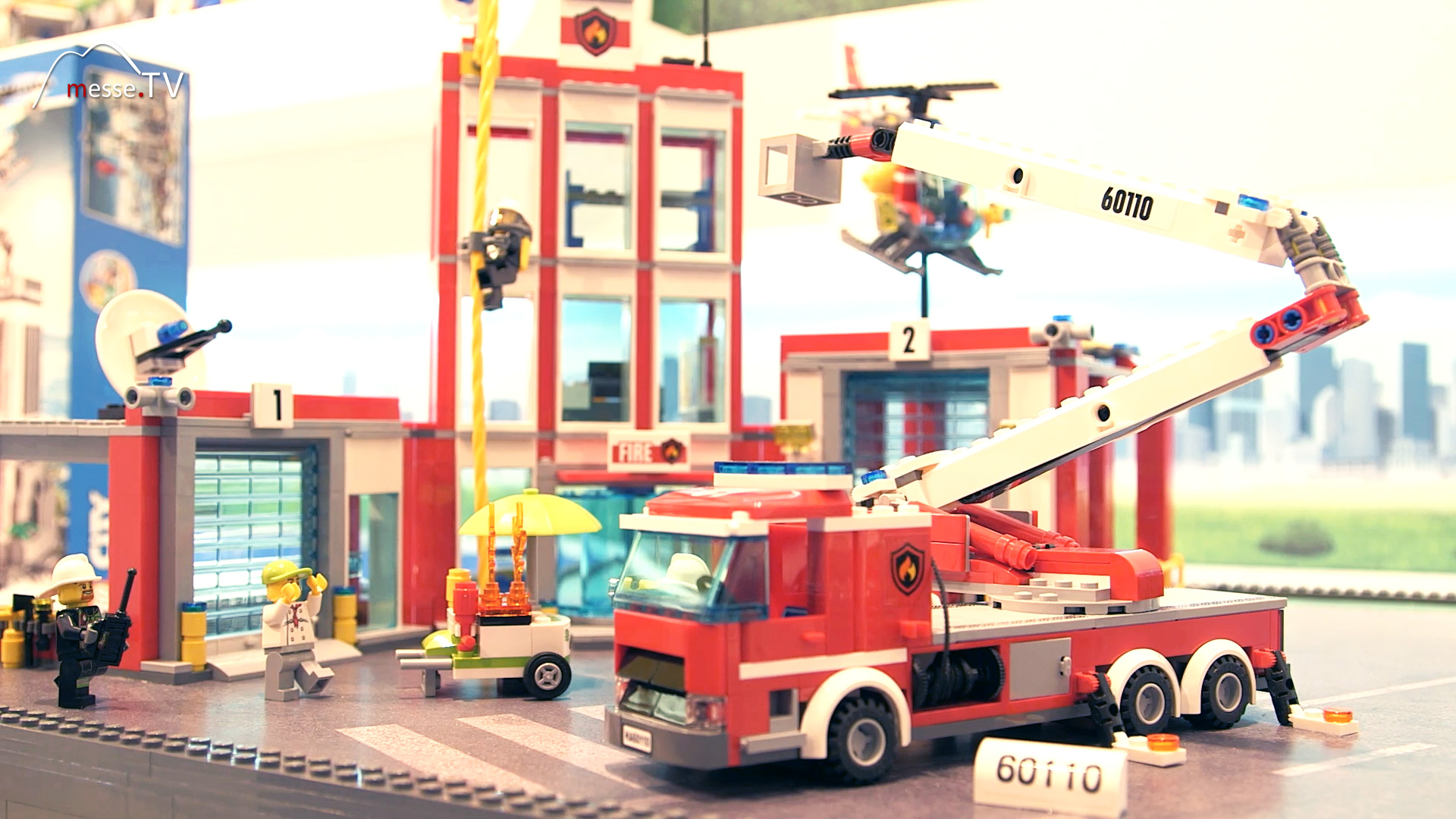Einsatzwagen der Feuerwehr Spielwarenmesse 2016