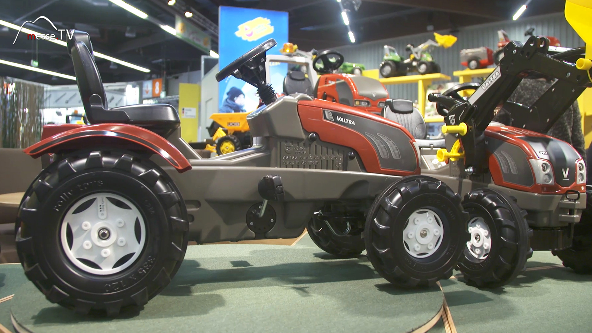 Valtra Kinderspielzeug Traktor Rolly Toys