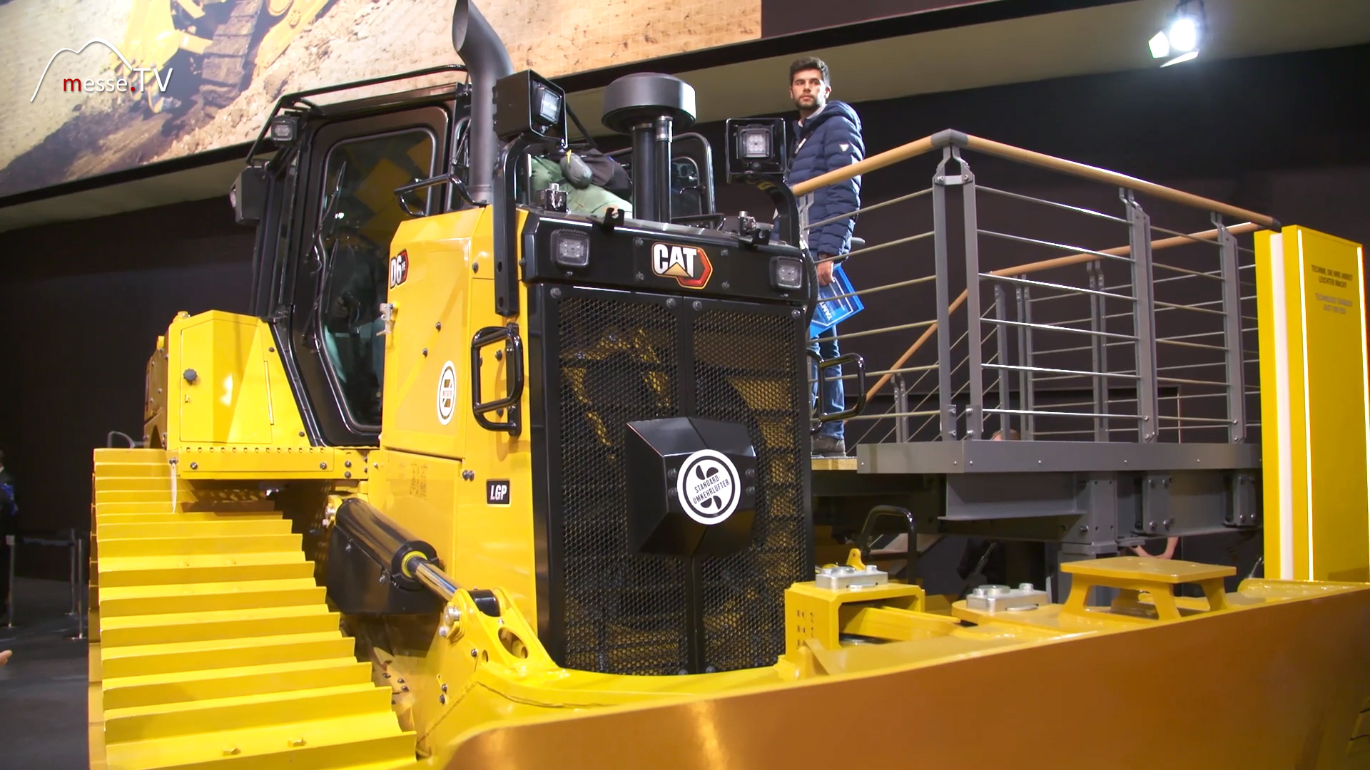 Caterpillar Dieselelektrischer Bulldozer D6XE