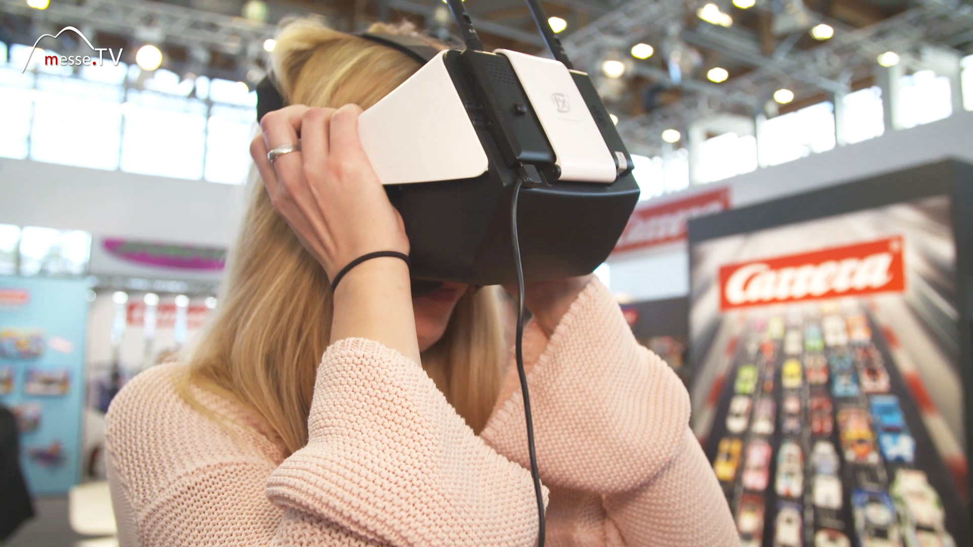 VR Brille Autorennen Carrera Messeneuheit Spielwarenmesse 2019
