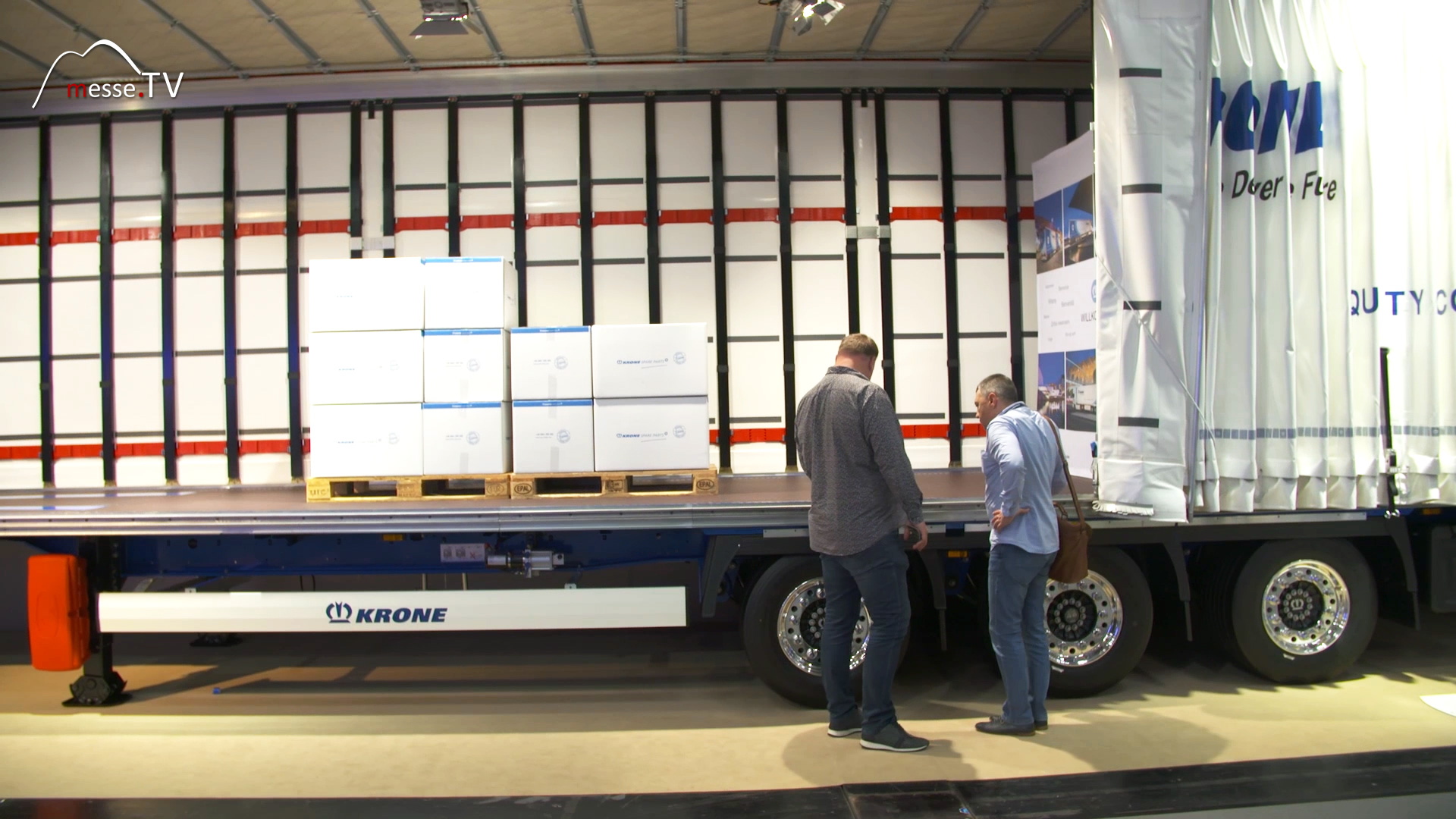 Trailer KRONE Messe Muenchen transport logistic