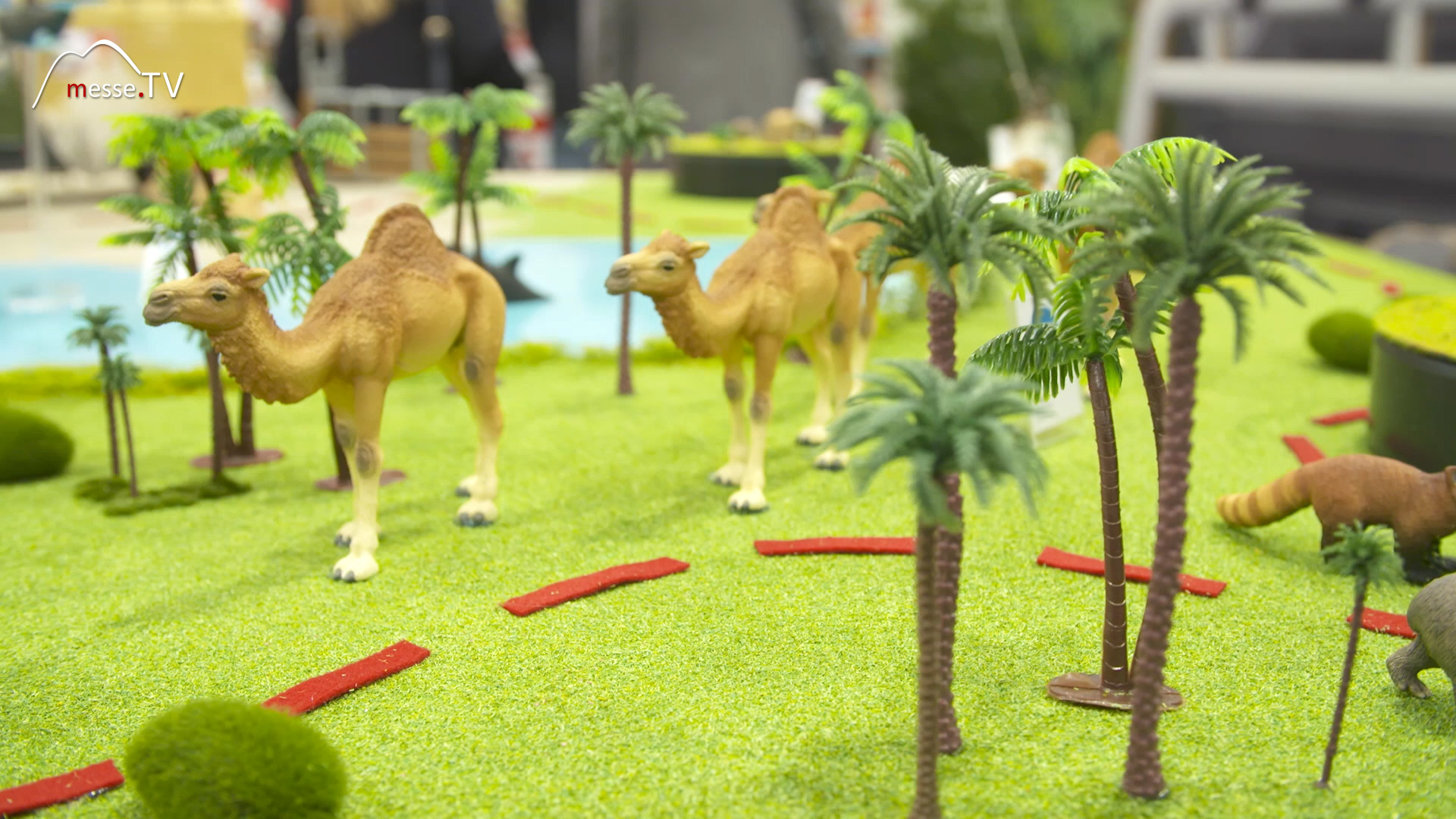 Schleich Spielfiguren afrikanische Tierwelt und Landschaft