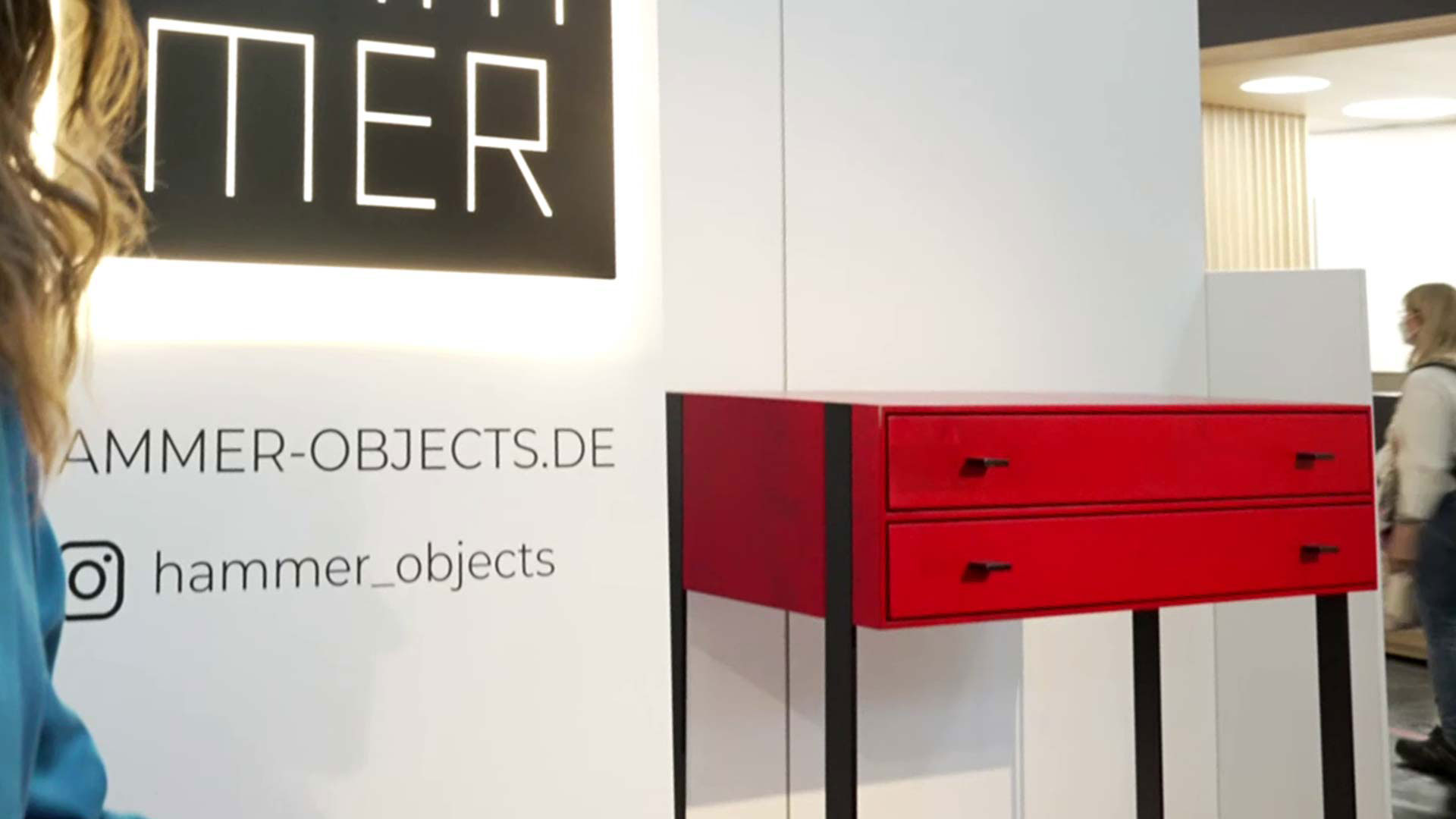 Design Holzmoebel mit Beize Messe Muenchen