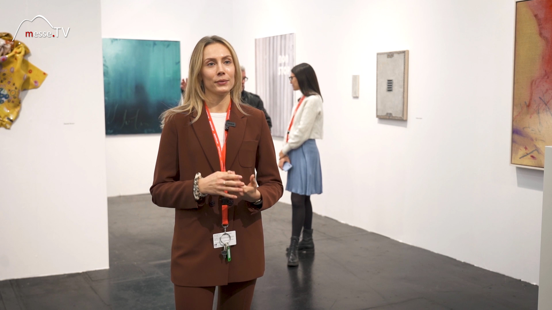 MesseTV Interview Director Yeliz Kaiser Galerie Schoettle Art Cologne 2023