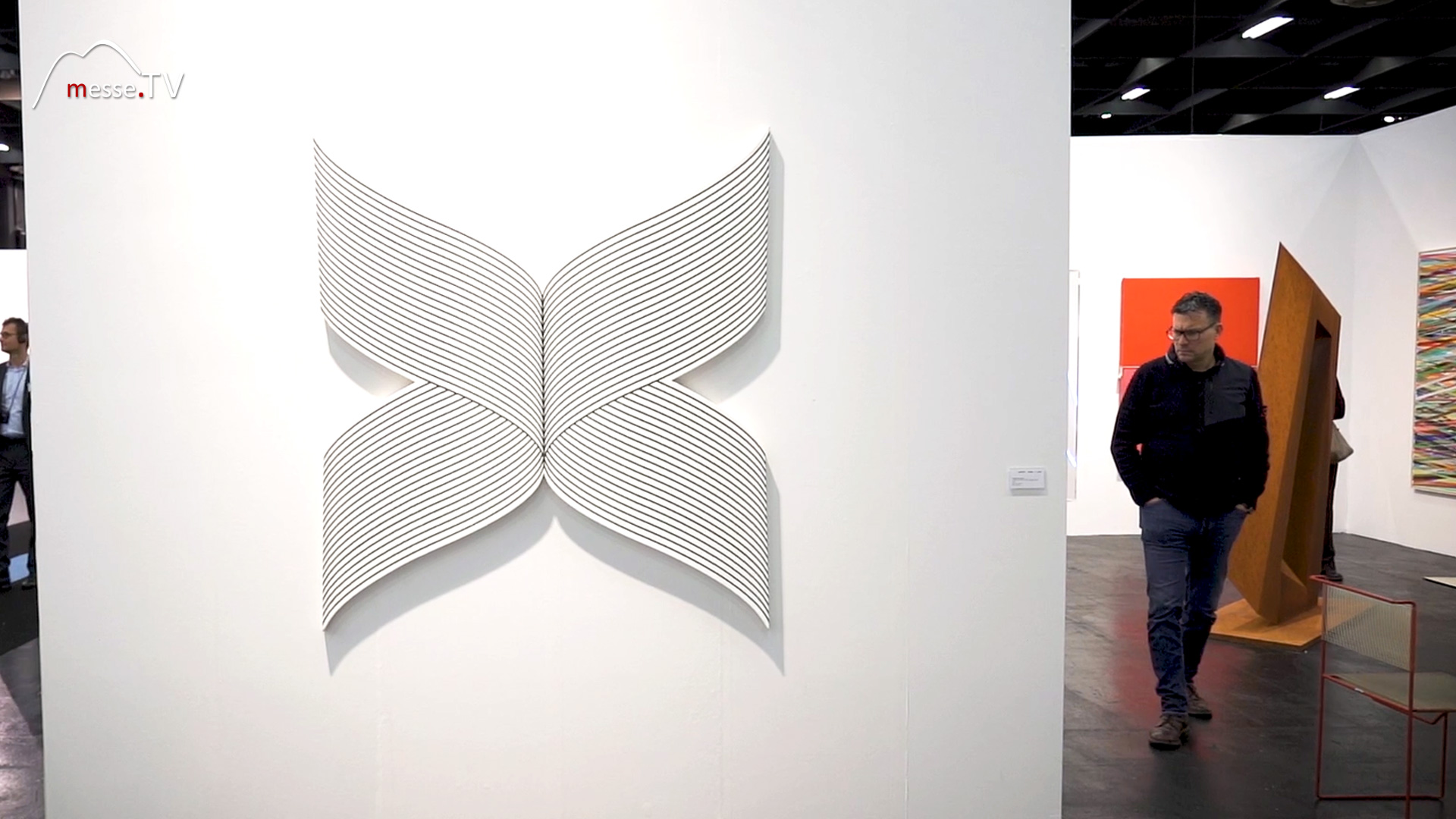 shaped canvas Philippe Decrauzat Galerie Lange Pult