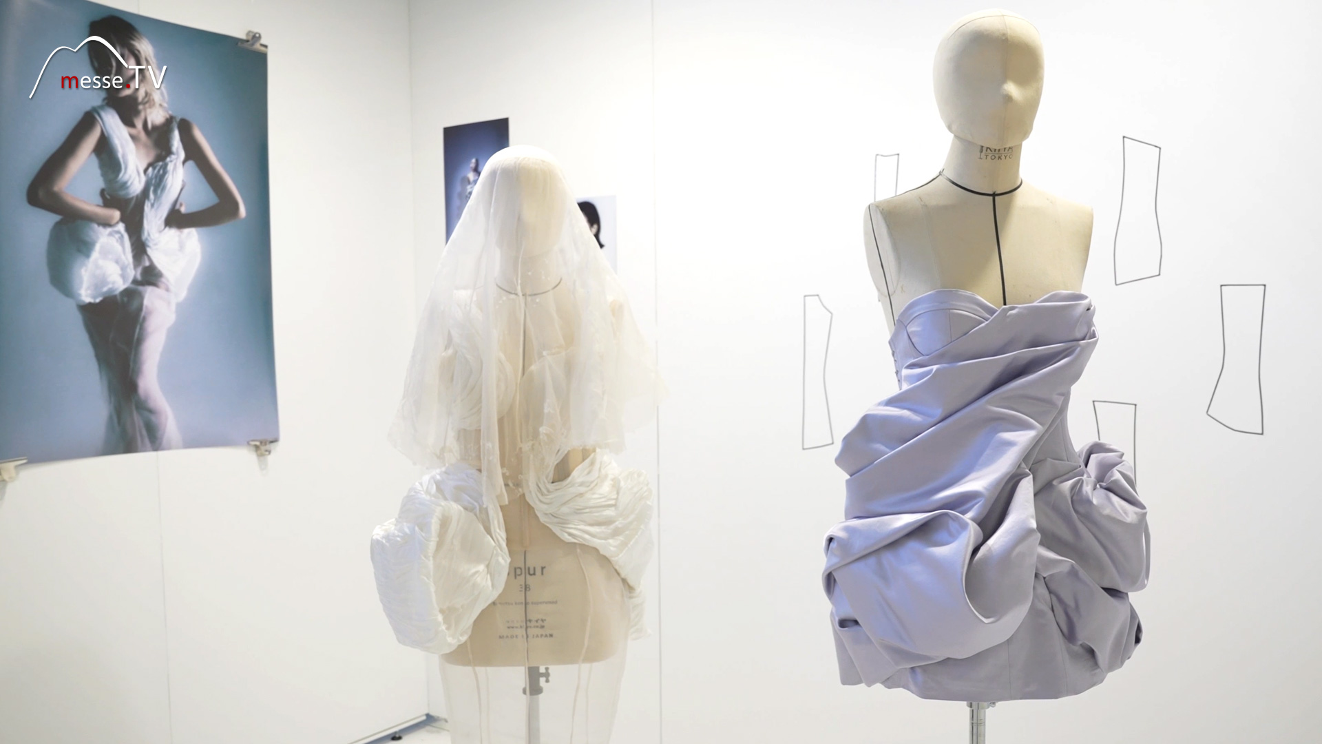 Femme Fatale Wassernymphe Zero Waste drapierte Modekollektion Ohne Stoffverschnitt AMD