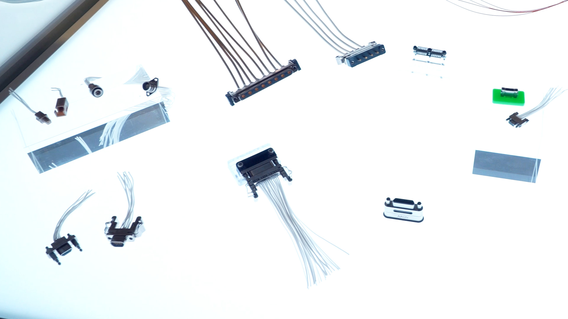 Kabel und Stecker aus Kunststoff zur Verbesserung der Strahlungs- und Sauerstoffresistenz Axon electronica 2024