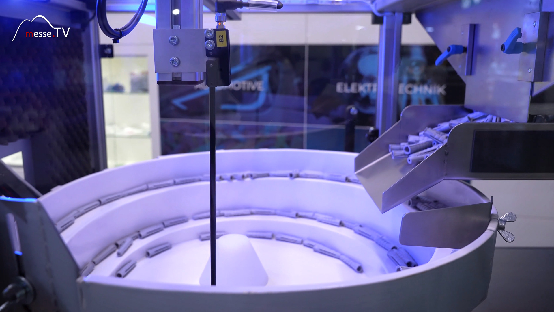 Automation Vereinzeln Zaehlen und Verpacken von Produkten Packmat Verpackungsmaschinen