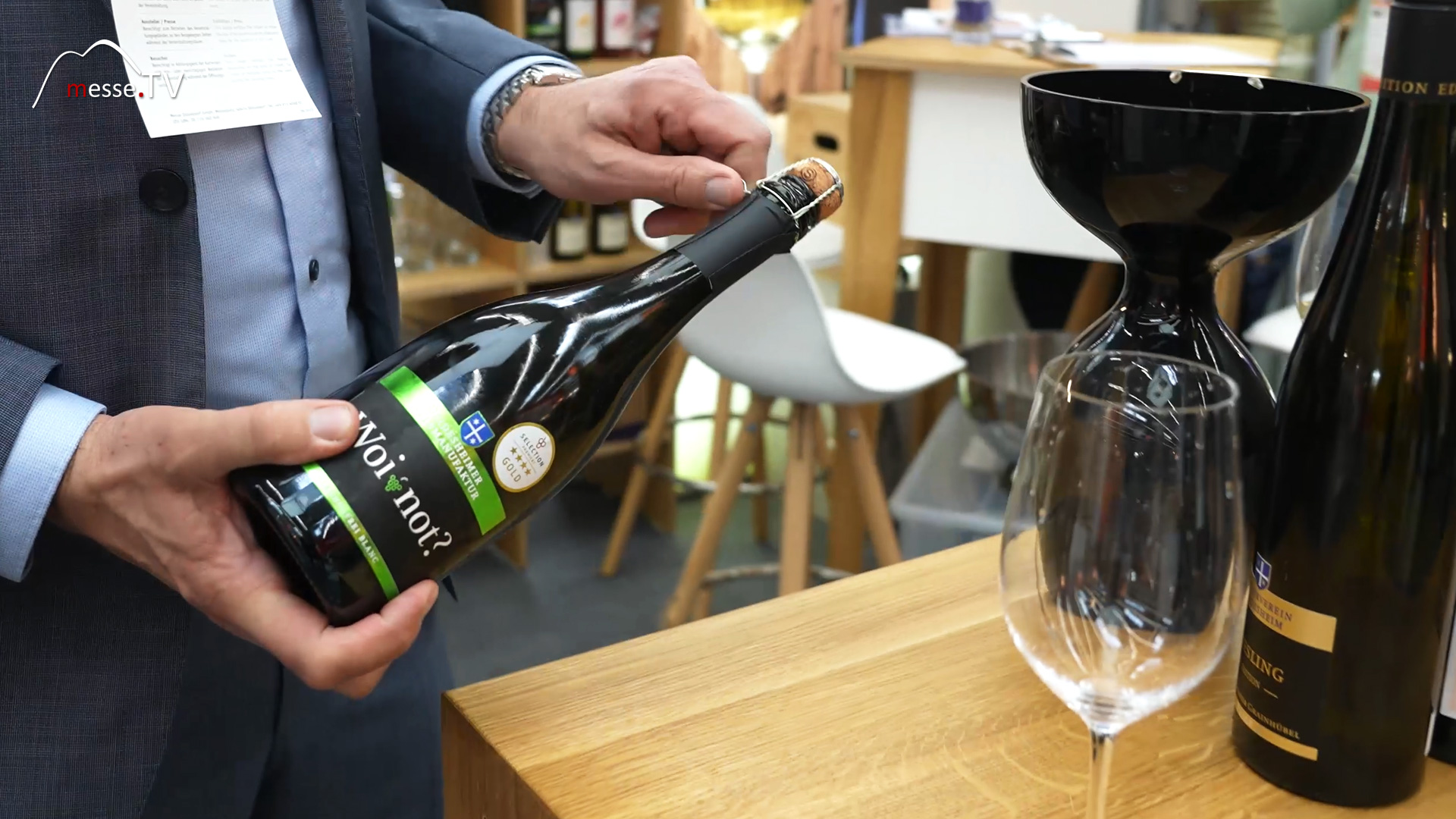 Entalkoholisiertes Sektgetraenk Rivaner Riesling Sauvignon Blanc Prowein 2024