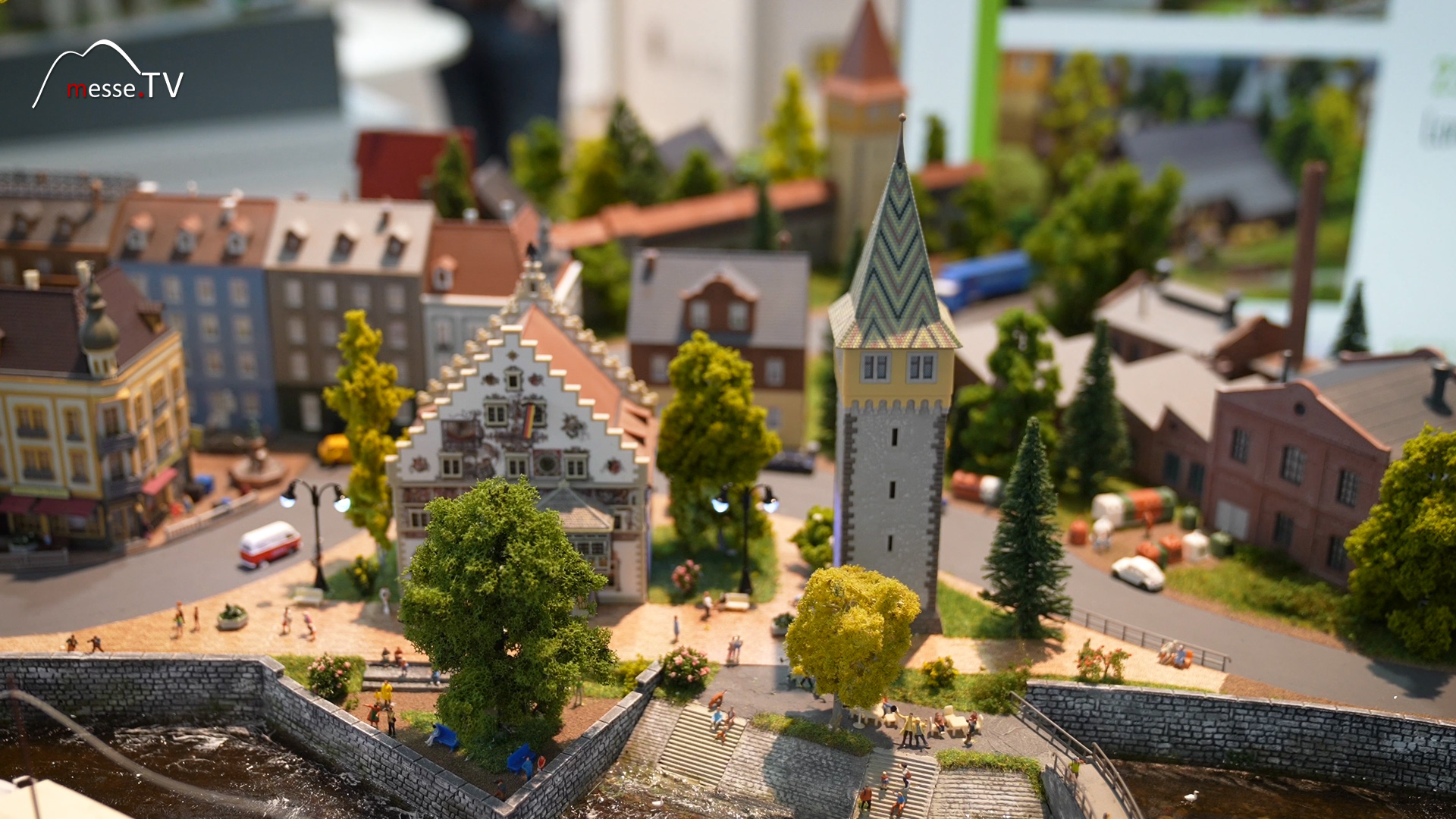 Modellbau Miniaturwelten Faller Altstadt Rathaus
