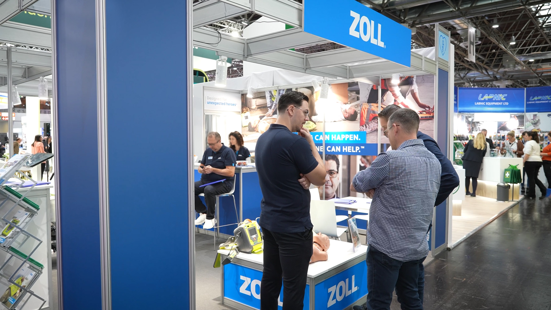 Zoll Medical Defibrillator Technologie A A Duesseldorf