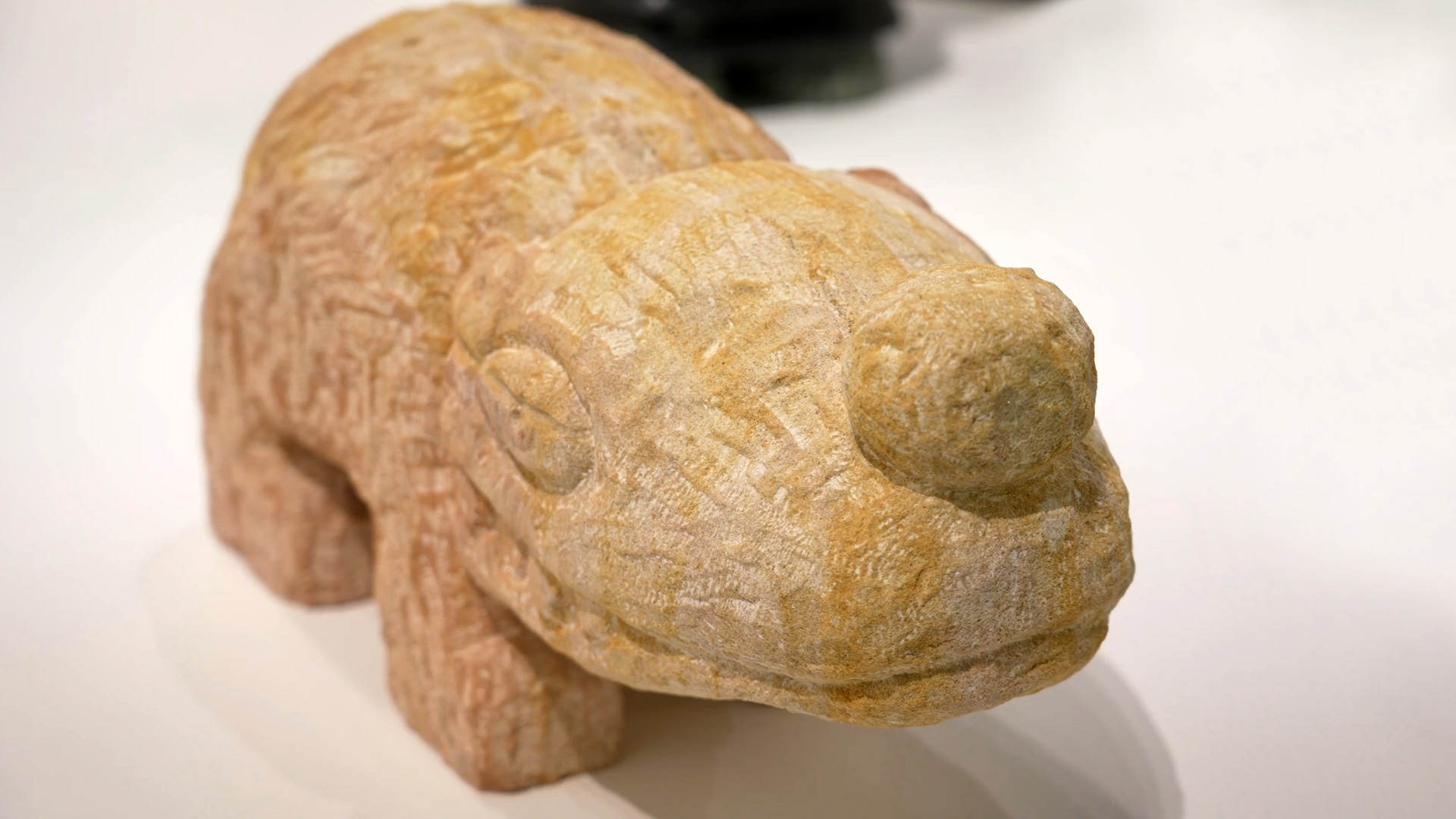 Krokodil Fabelwesen Sandstein Stefan Rinck MINT Galerie