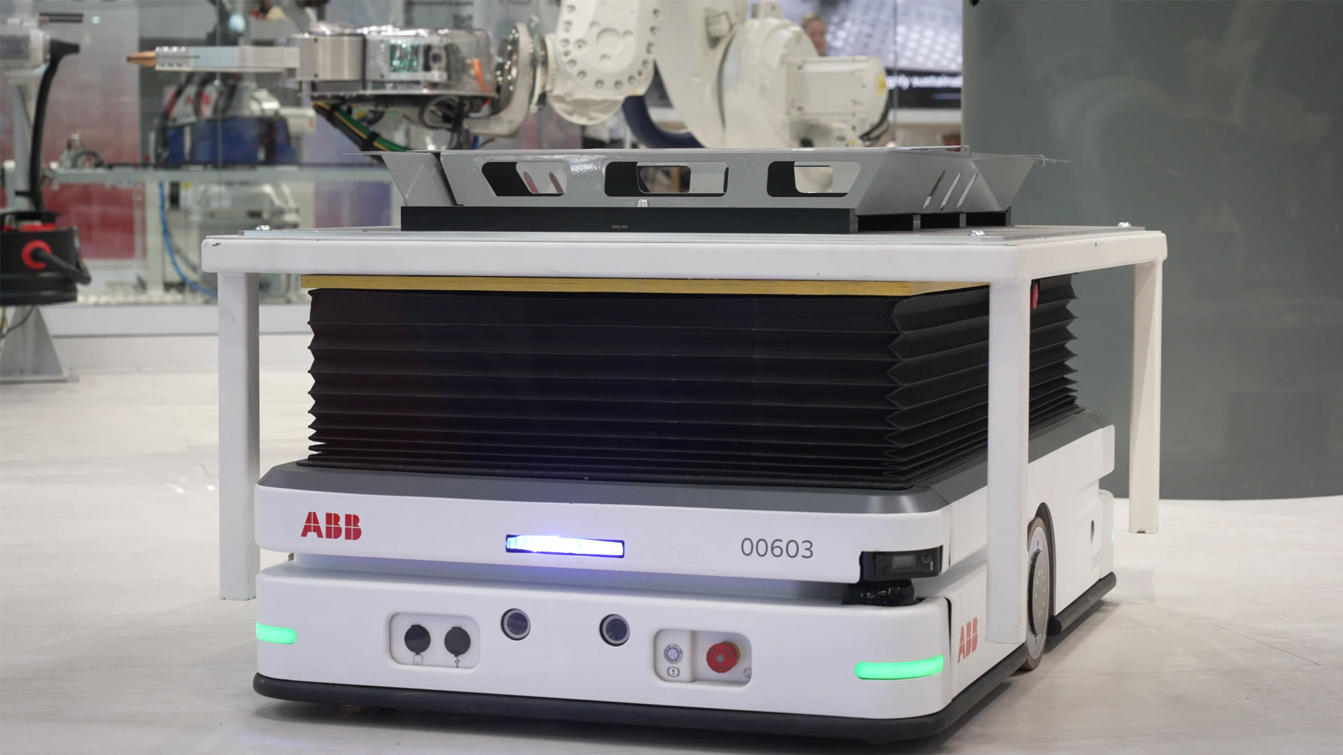 ABB AMR P603 Zuverlaessige Navigation und geringe Anforderungen an Bodenverhaeltnisse