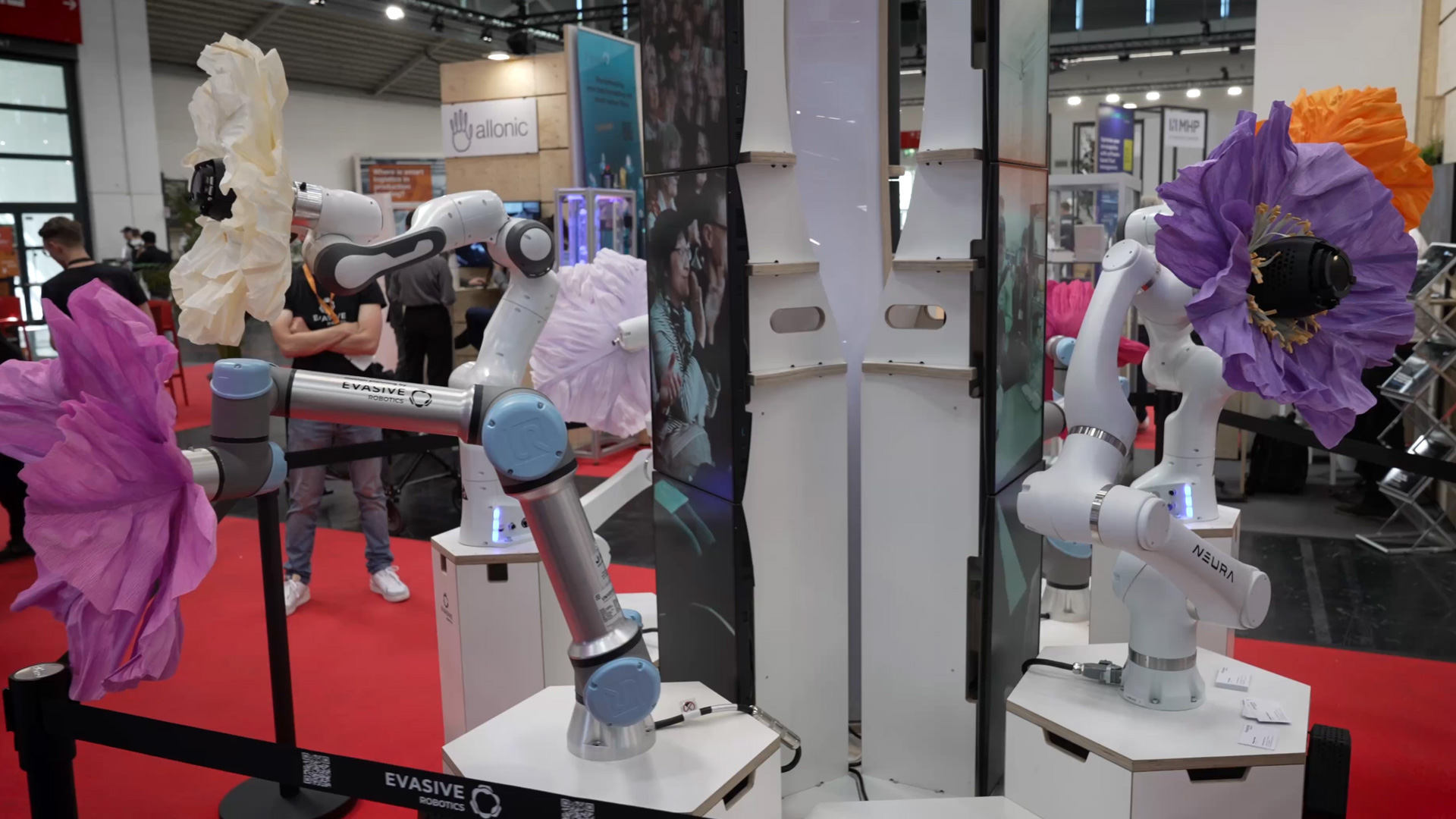 Dynamische Robotik Steuerung statt starrer Sicherheitszonen um Kollisionen zu vermeiden