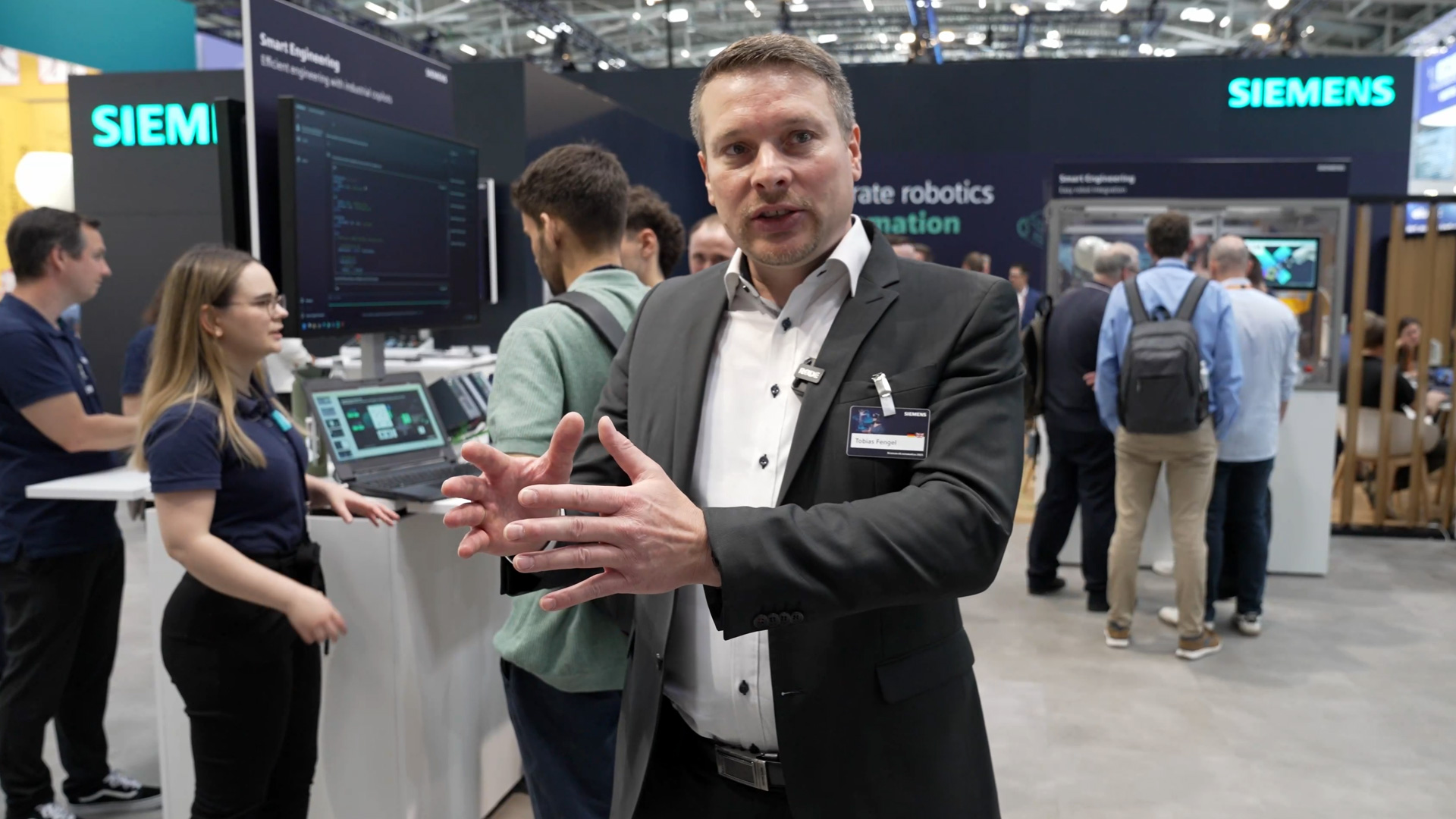 Interview Siemens paxisnahe Automatisierungsloesungen Maschinenbau Tobias Fengel