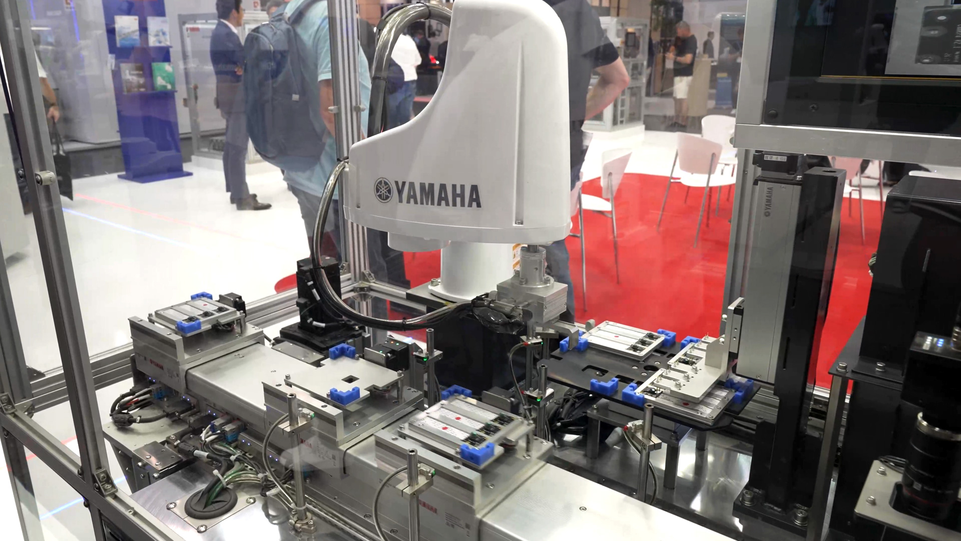 Kompakte Automation Yamaha zeigt flexibles Linear Conveyor System