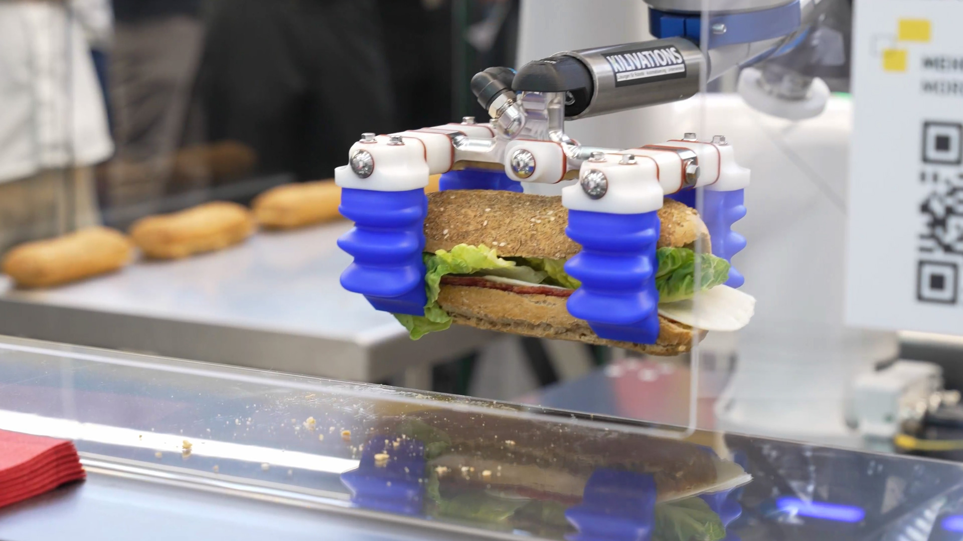Lebensmitteltaugliche FANUC CRX Roboter für die Zusammenarbeit mit dem Menschen