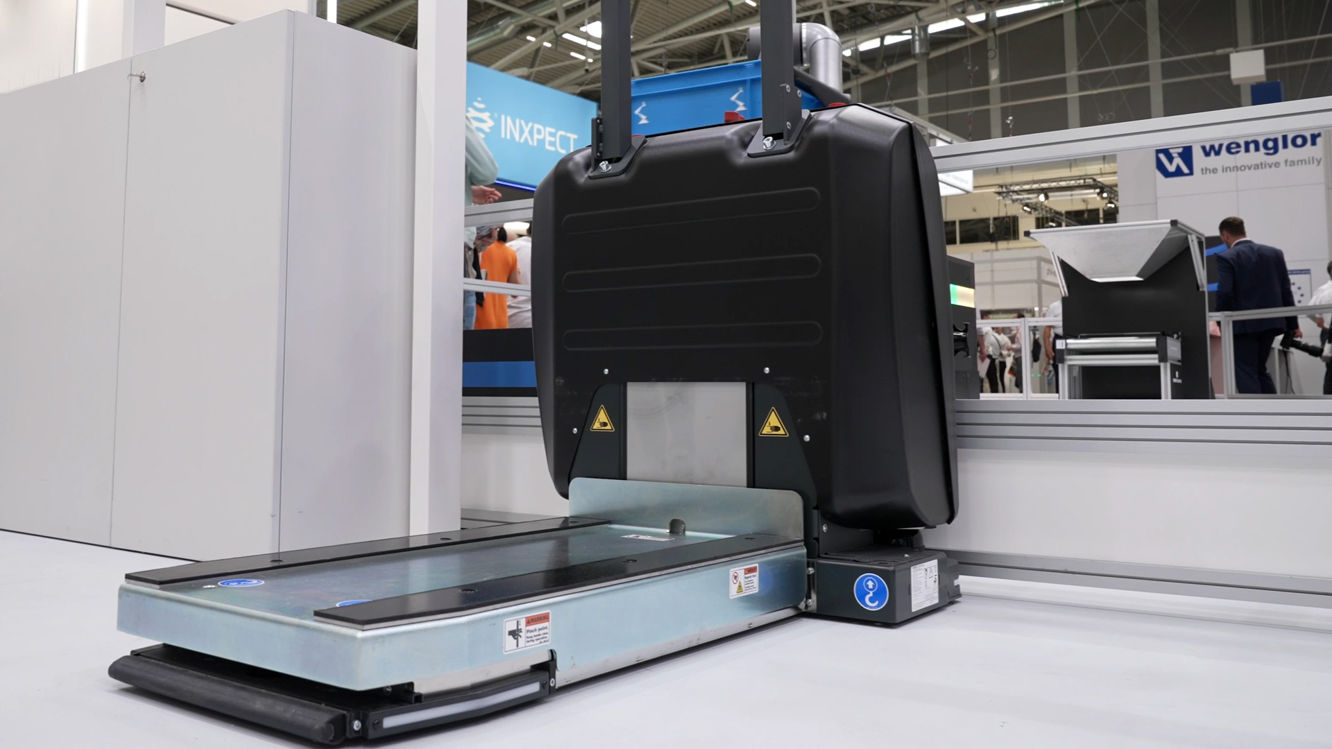 Mobiler Roboter OL 450S fuer vielseitige intralogistik von Omron
