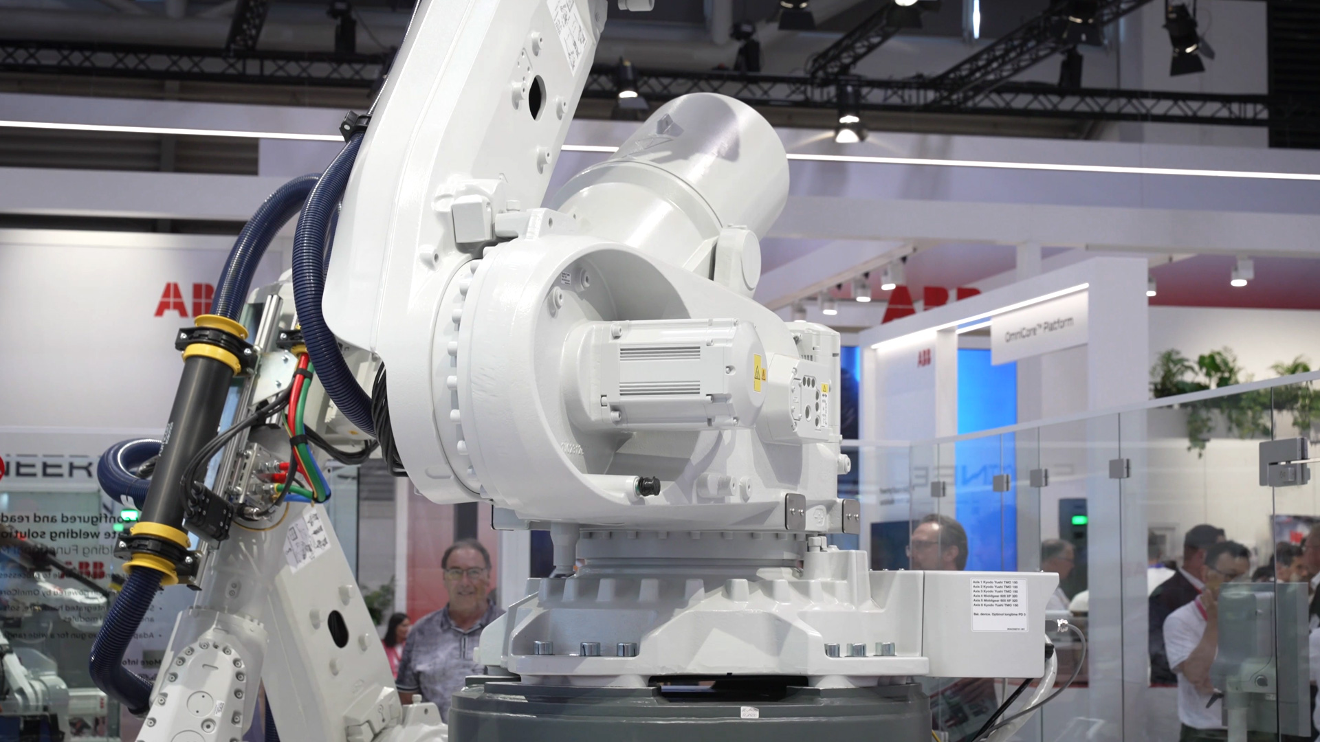 Roboter fuer hohe Traglasten von ABB