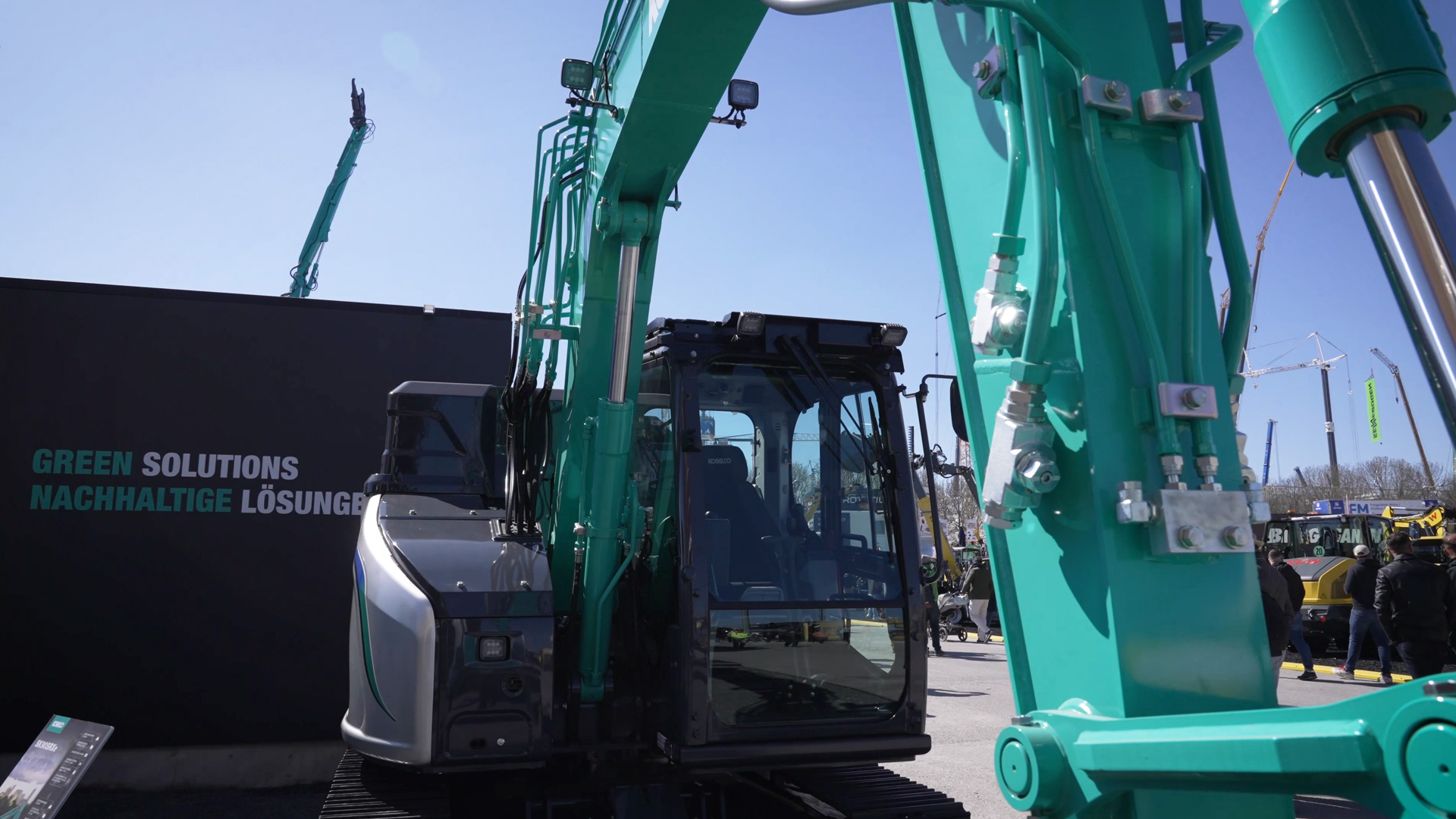 Minibagger SK 90 Kobelco vollelektrischer Bagger ideal fuer Innenstadt Baustellen
