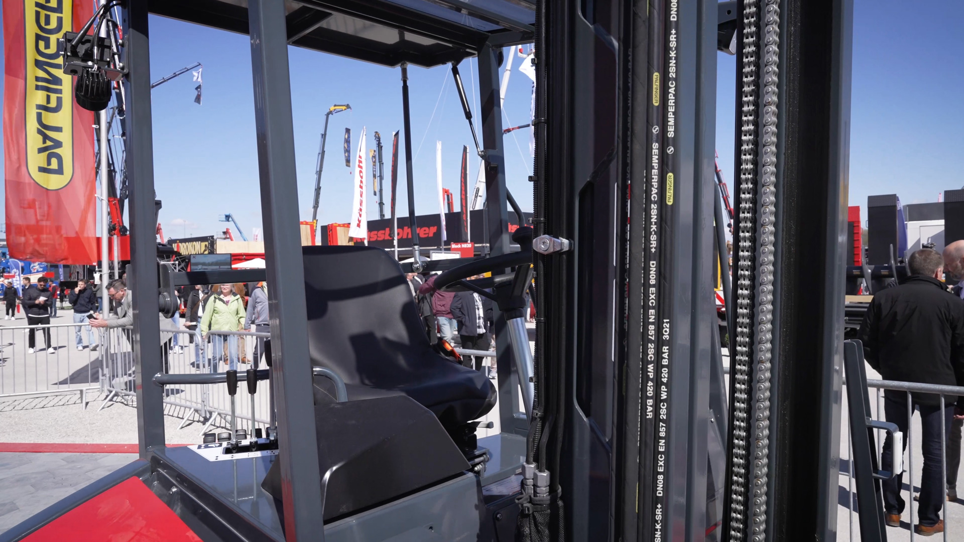 Mitnahmestapler Logistik Transport und Verteilerverkehr Palfinger bauma Muenchen