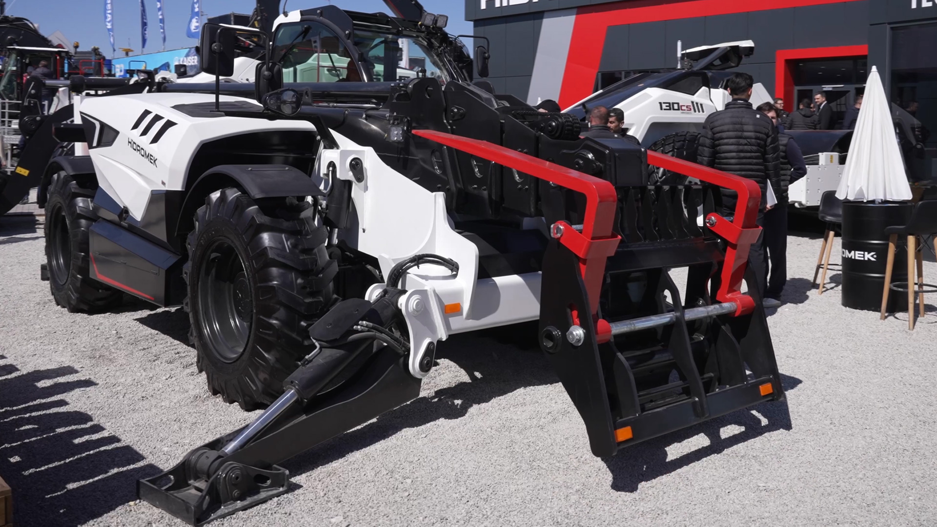 Neuer Teleskoplader Hidromek Baumaschinen bauma Muenchen