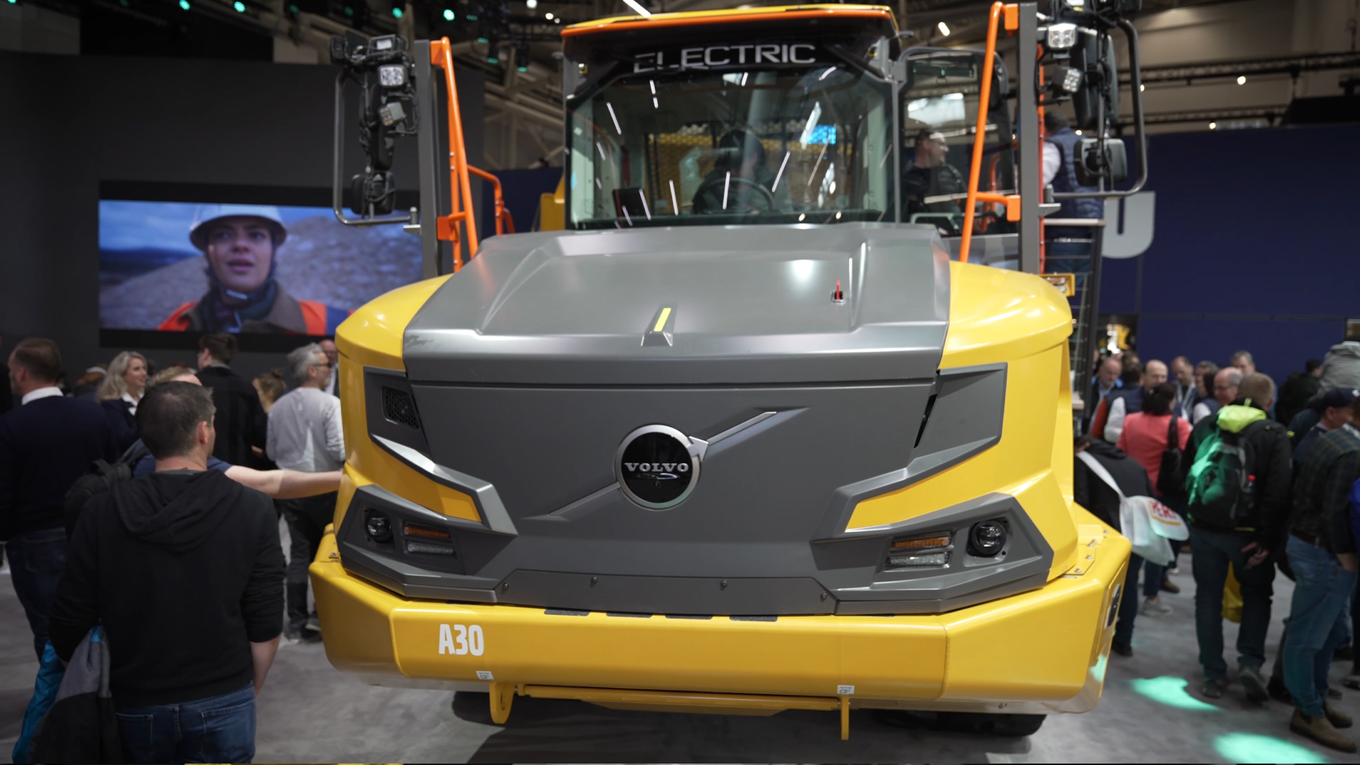 Volvo A30 Dumper mit Elektroantrieb Frontansicht