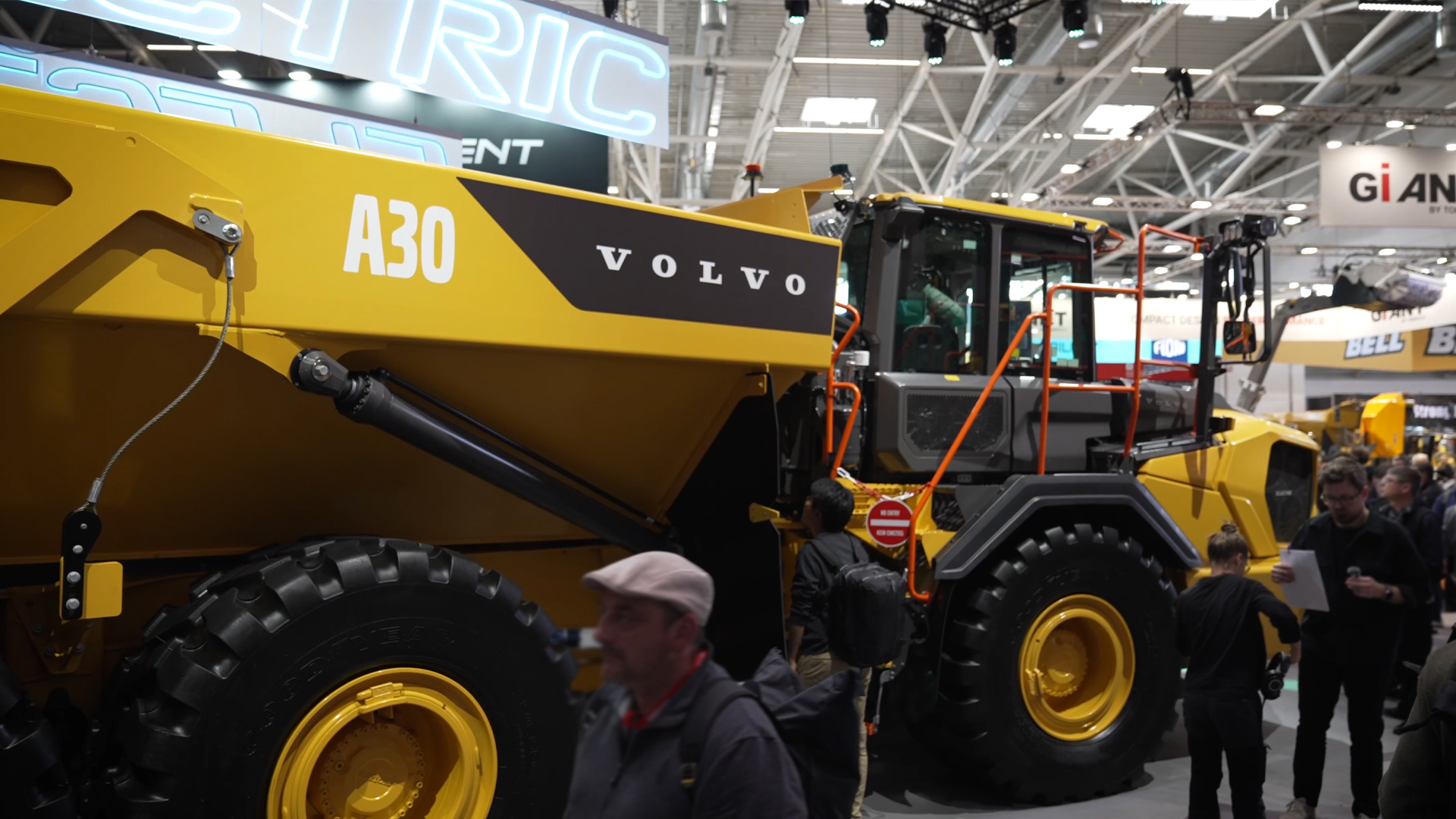 Volvo elektrischer knickgelenkter Dumper A30 bauma 2025