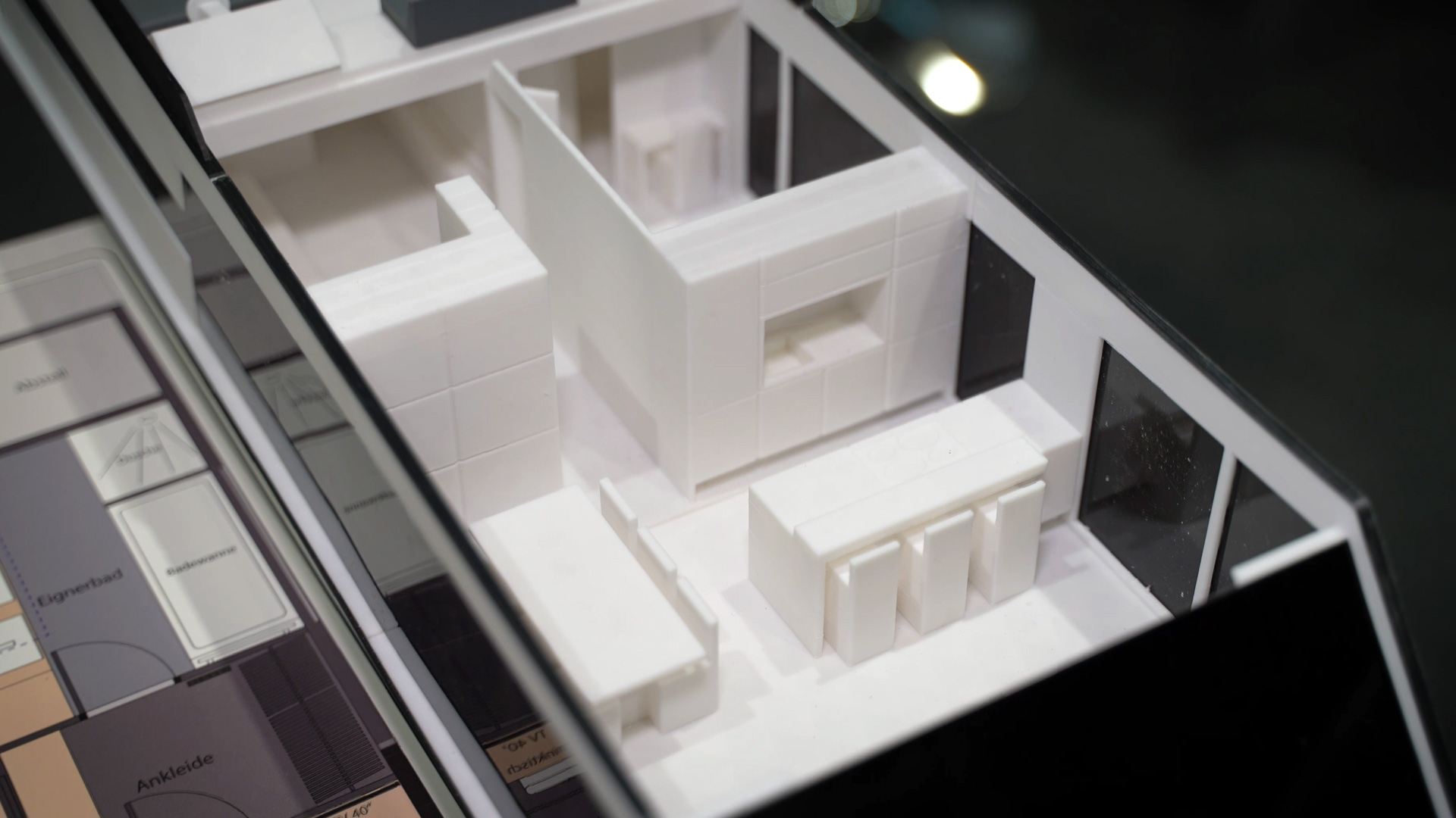 Autarke Wohnyacht mit Smart Home Steuerung