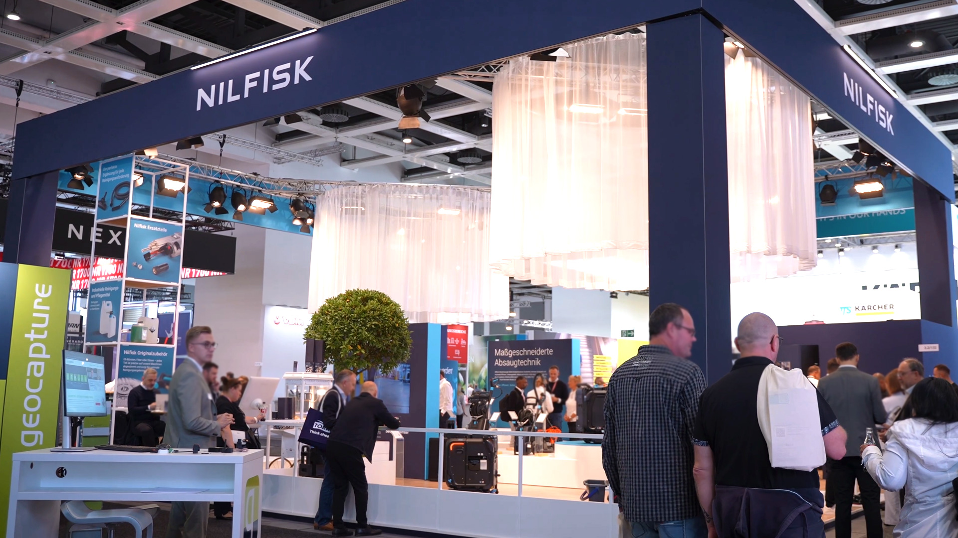 Nilfisk autonome Reinigungsmaschine CMS Messe Berlin