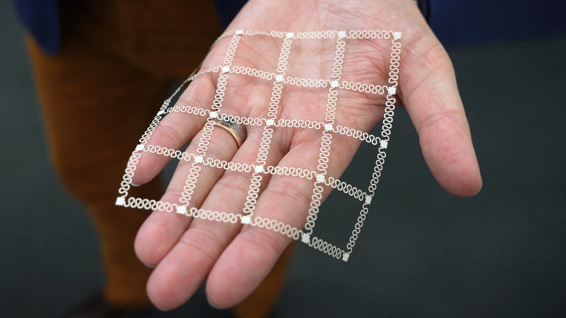 LCP Thermoplast flexible Leiterbahnstrukturen implantierbare Medizintechnik