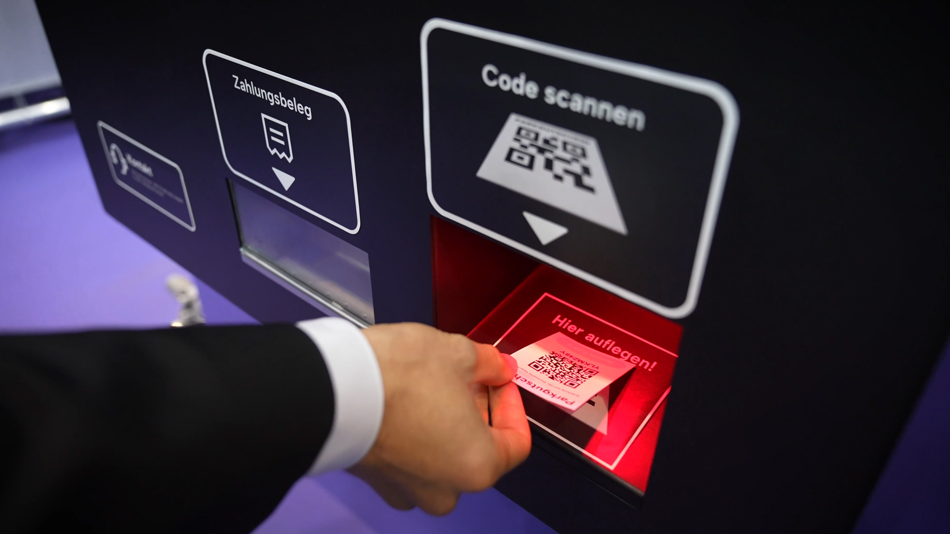 Digitalisierung Parkvorgang QR Code Scan Wemolo Expo Real 2025