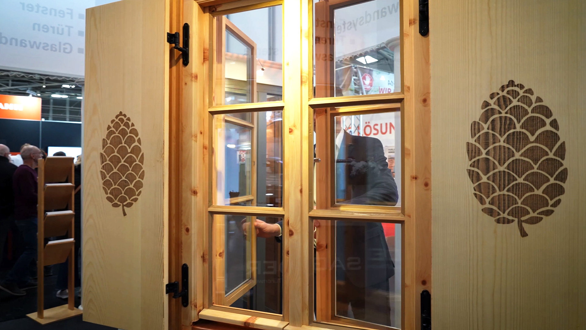 Kastenstockfenster Denkmalschutz Fensterläden Zierzapfen Sageder