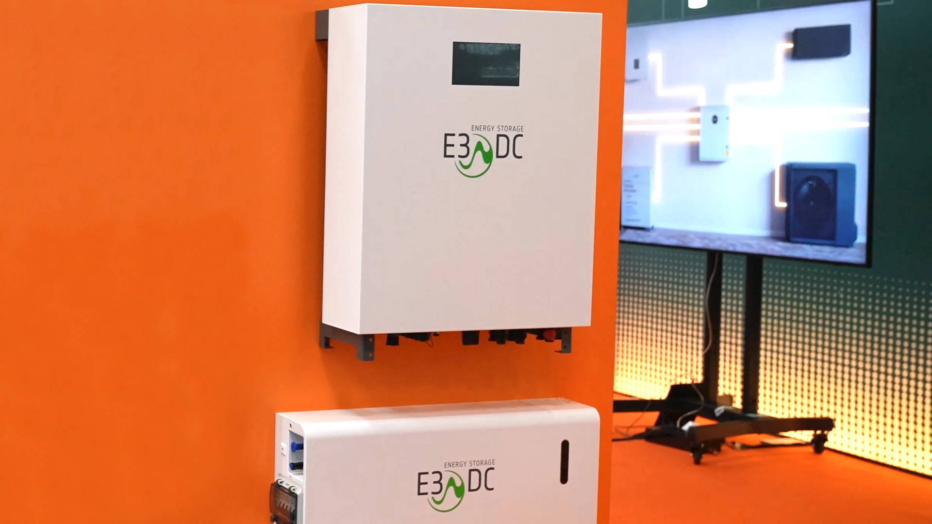 PEC E3 DC Energiemanagement zur unabhaengigen Energieversorgung