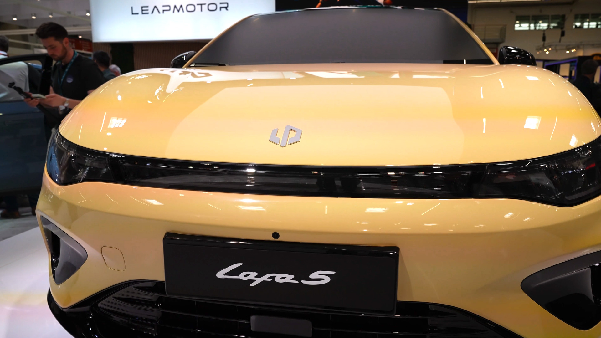 B05 Elektroauto IAA Berlin