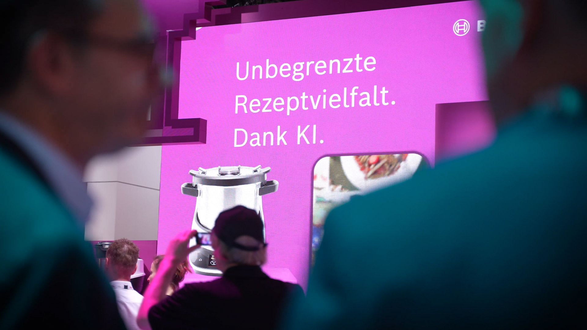 Unbegrenzte Rezepte fuer den Bosch Cookit dank KI