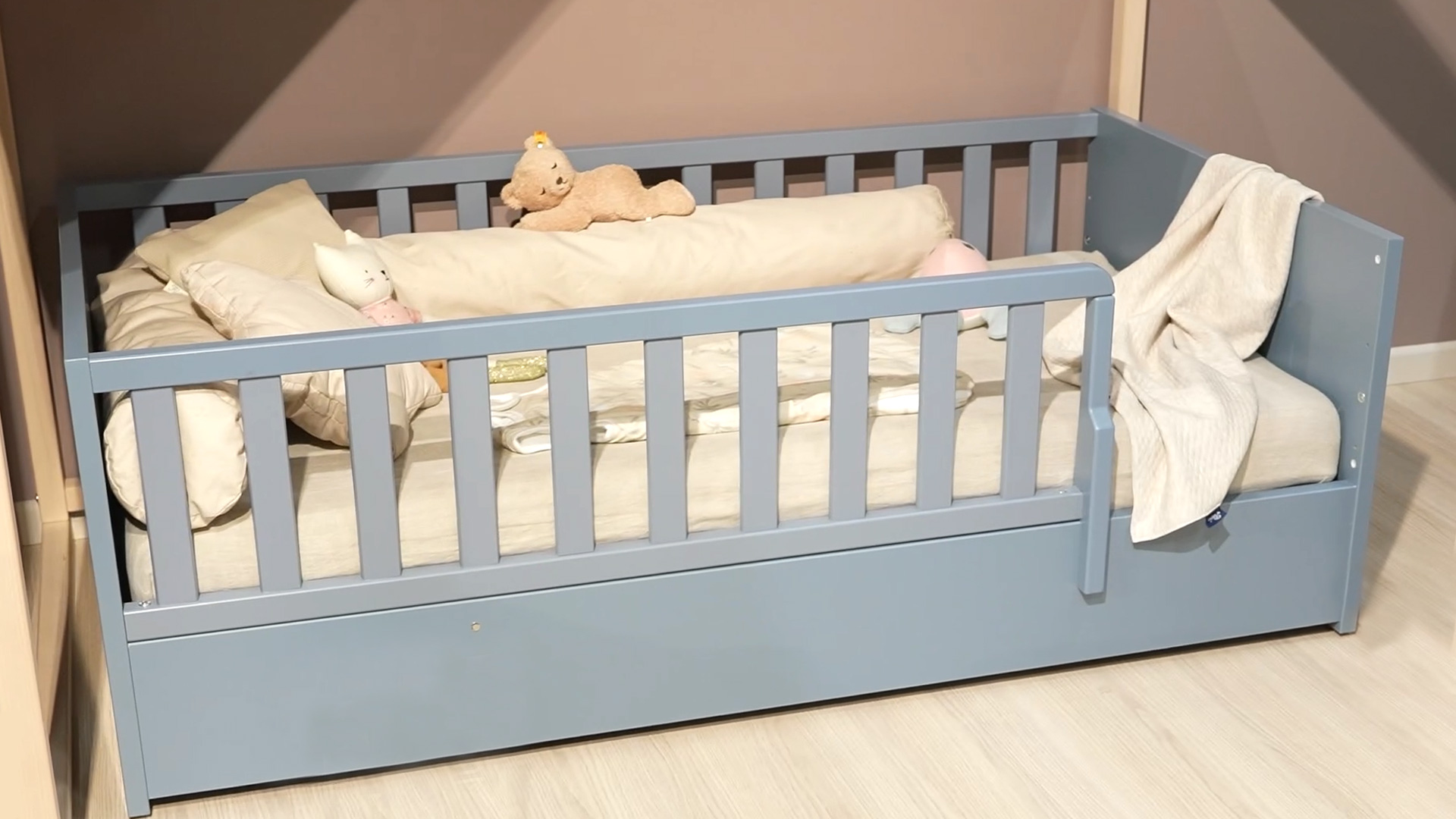 Babybett sicher Little Snu mattblau
