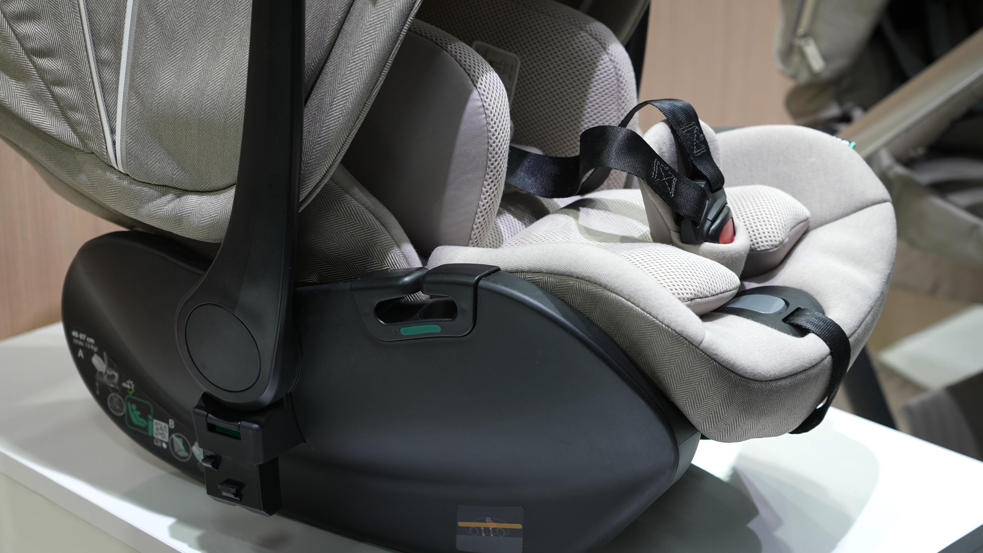 Chicco Babyschale Bellagio System