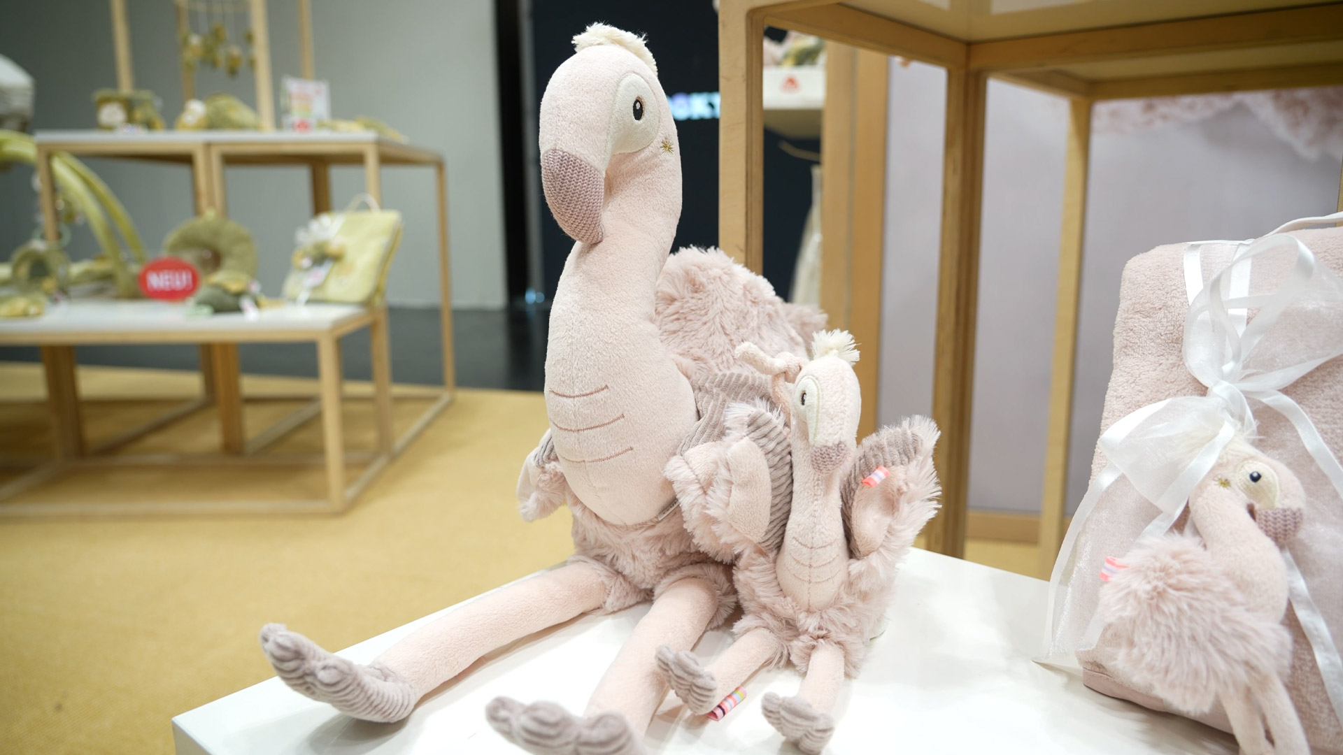 Pink Flamingo Kuscheltier Fehn Babyspielzeug