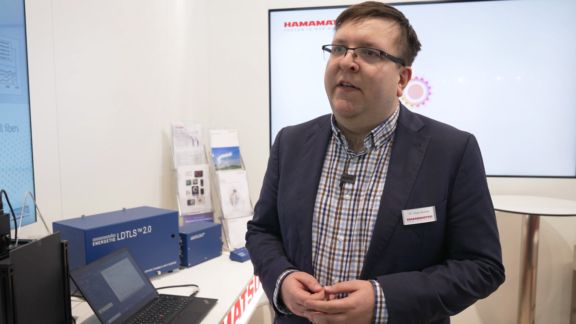 Interview Dr Florian Briechle Hamamatsu Fachmesse Sensor und Test 2025 Nuernberg