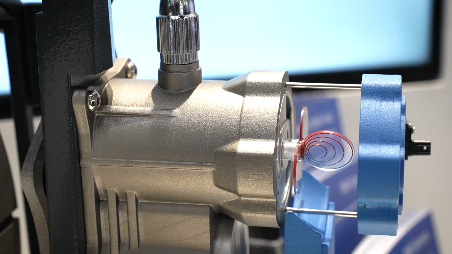Magnetischer TDK Sensor regelt Elektromotor Bremssystem