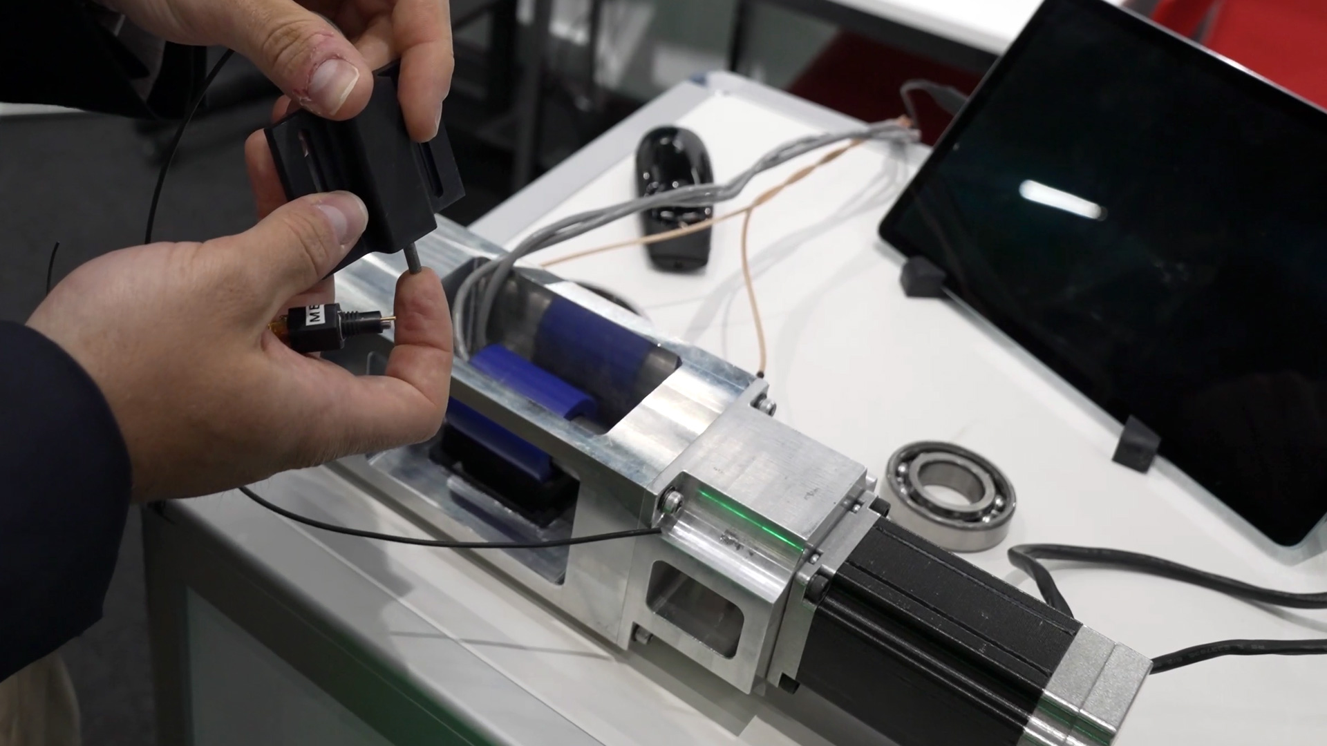 Nutzungsdauer Lager optimieren mit elektrischer Schmierungsueberwachung